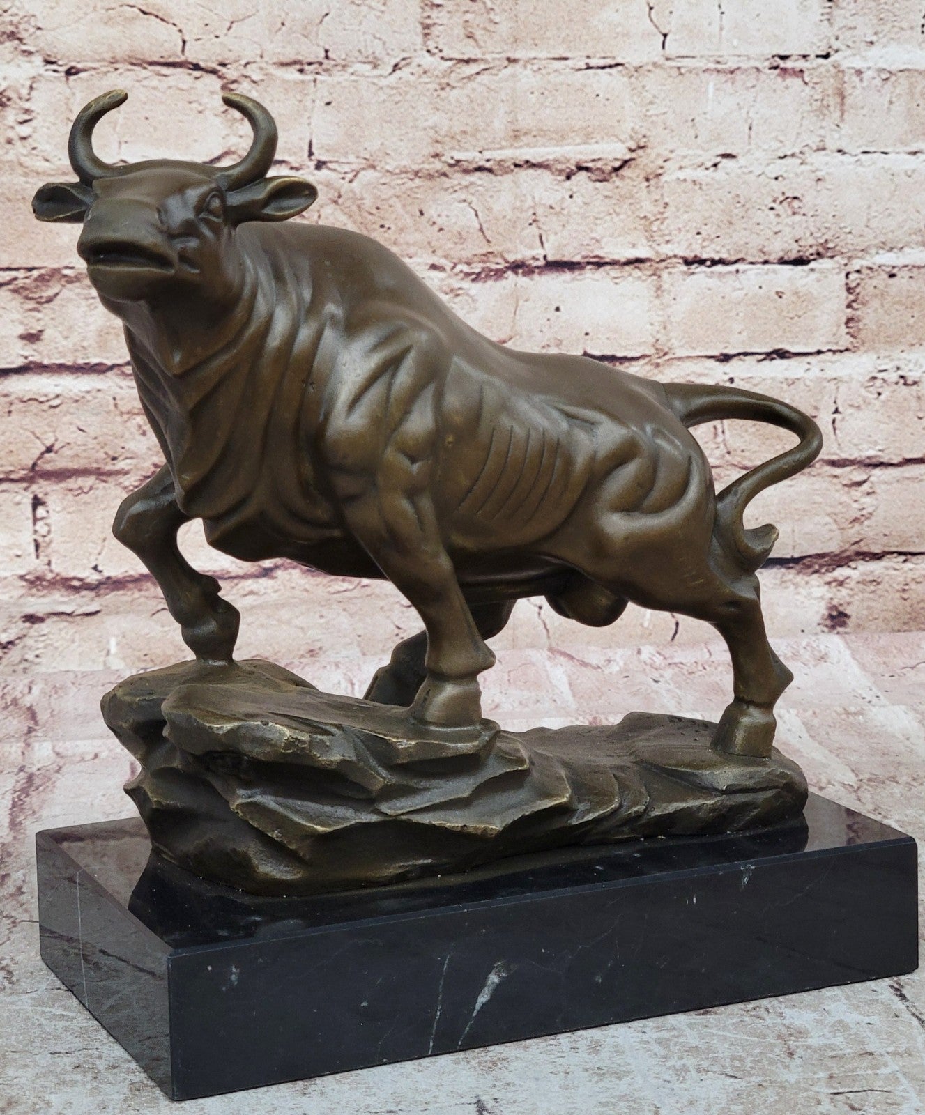 European Lost Wax Method Bronze Fengshui Bull Oxen Wealth Money Luck Sculpture