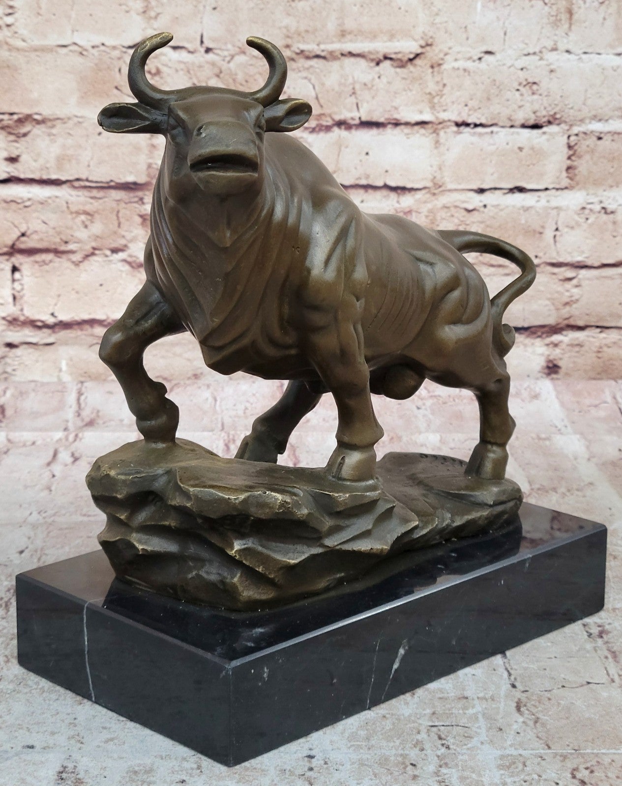 European Lost Wax Method Bronze Fengshui Bull Oxen Wealth Money Luck Sculpture