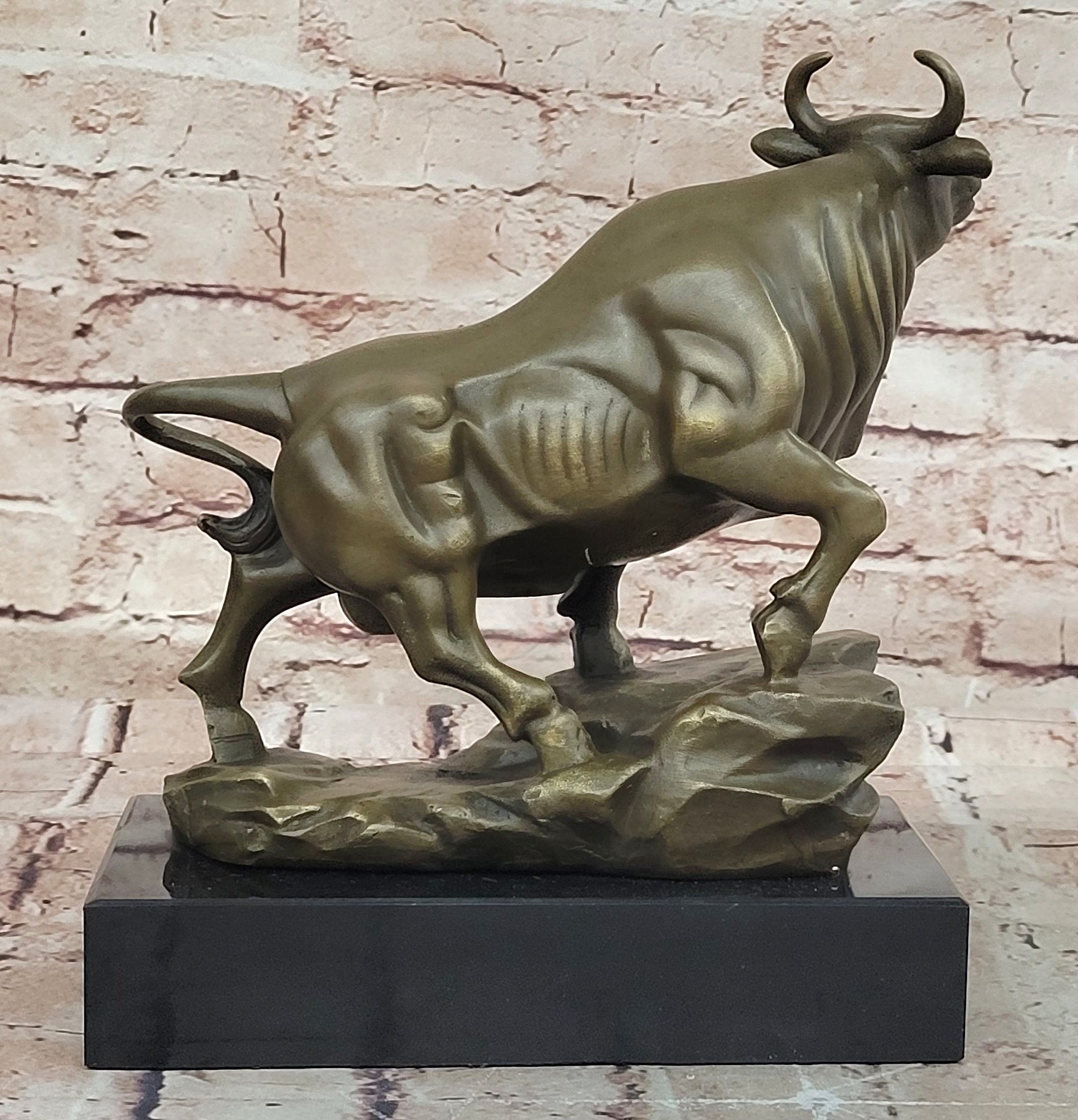 European Lost Wax Method Bronze Fengshui Bull Oxen Wealth Money Luck Sculpture