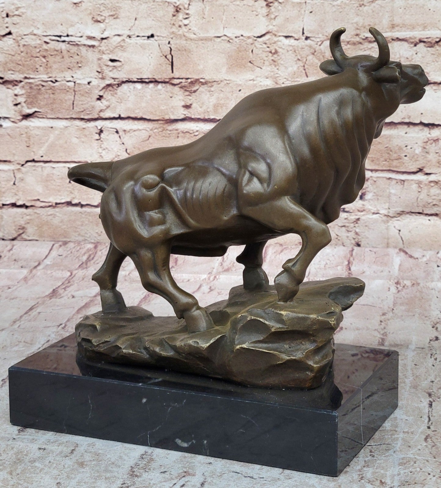 European Lost Wax Method Bronze Fengshui Bull Oxen Wealth Money Luck Sculpture