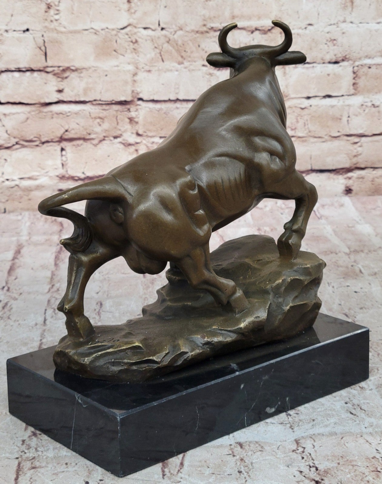 European Lost Wax Method Bronze Fengshui Bull Oxen Wealth Money Luck Sculpture