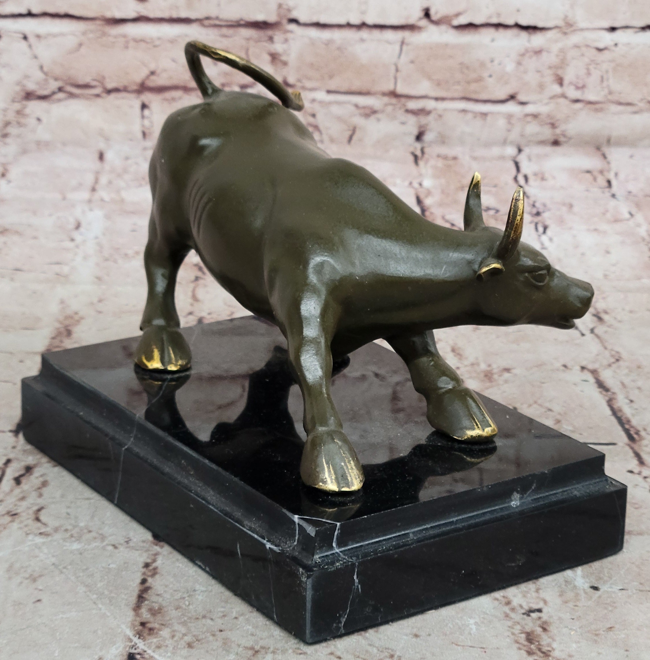 Charging Bull Figurine Bronze Statue by Milo Wall Street Art Sculpture Office Decor Gift