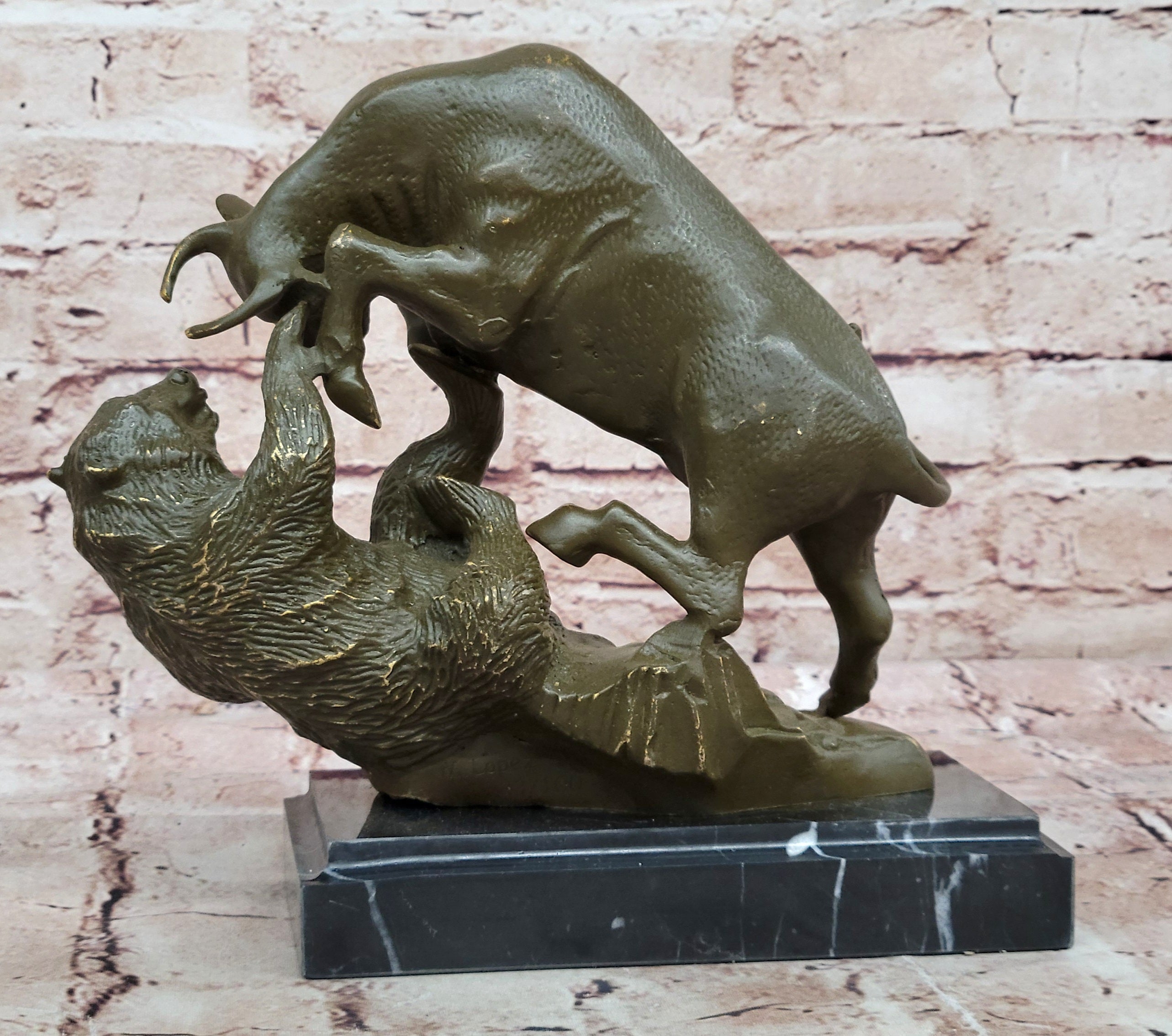Financial Market Bull Bear Bronze Sculpture Statue Gift Wall Street Art Office Decor