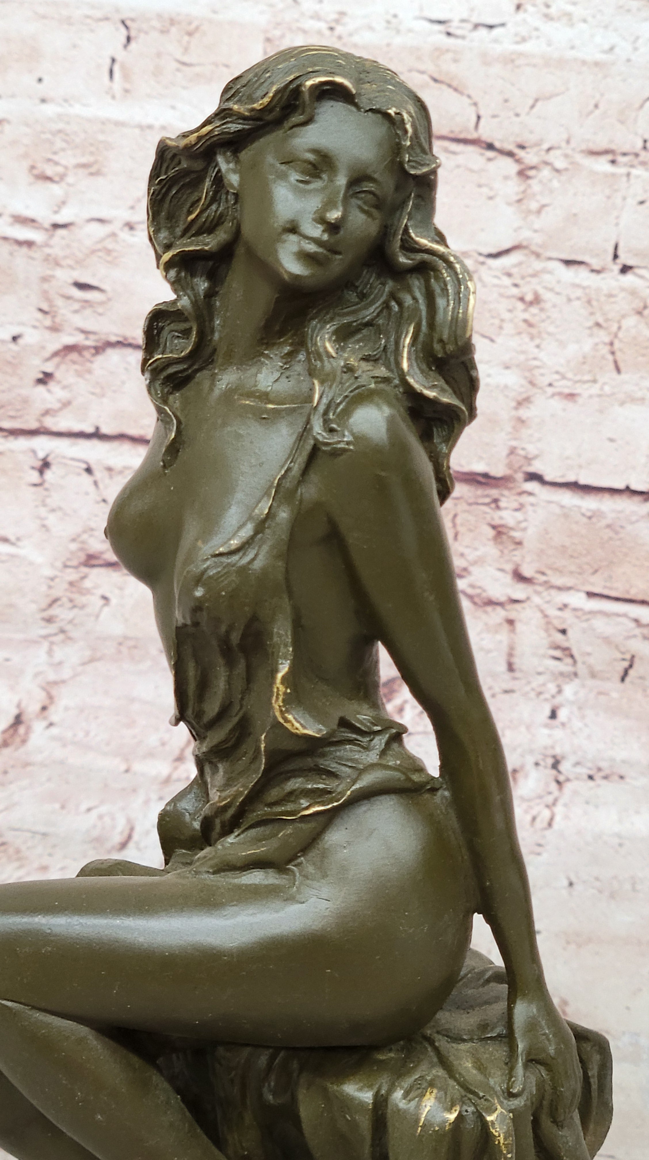 Roman Goddess Venus Bronze Figurine Hot Cast Female Statue Signed by Mavchi Collectible