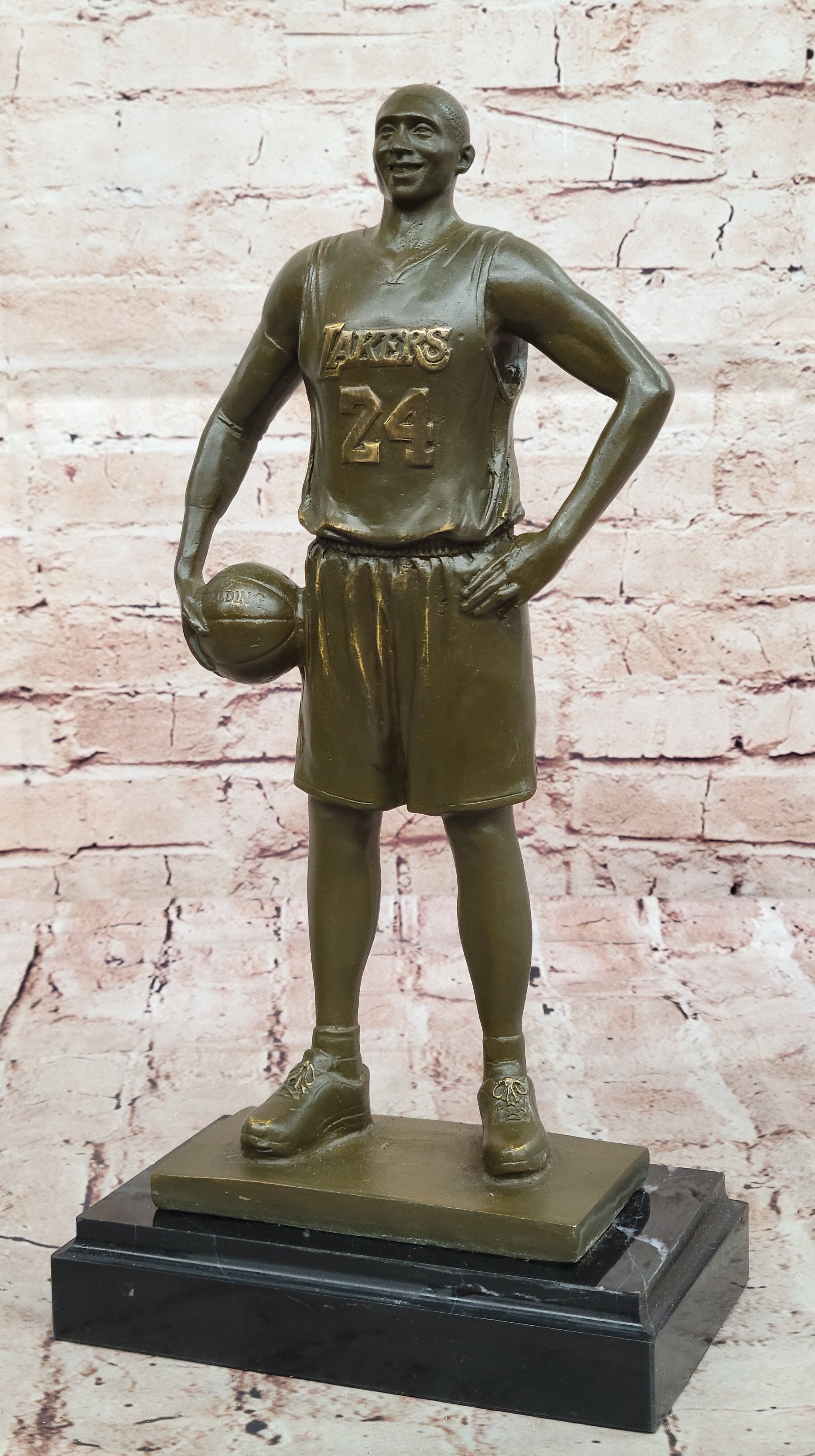 Kobe Bryant Bronze Sculpture Statue Basketball Player NBA Champion Signed Milo Collector