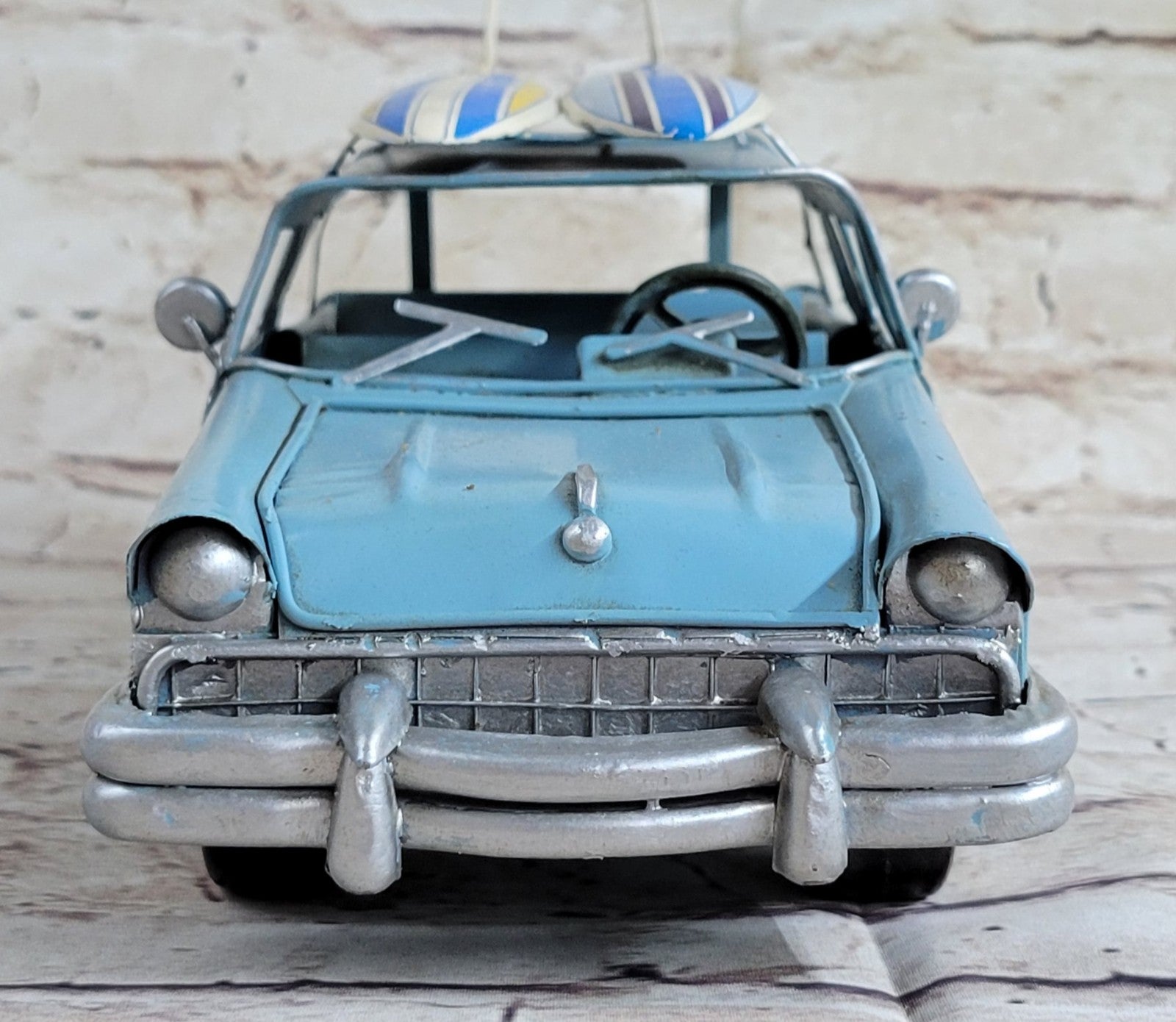Blue / White 1:18 Scale European Finery Diecast 1956 Vintage Car Nomad Mode