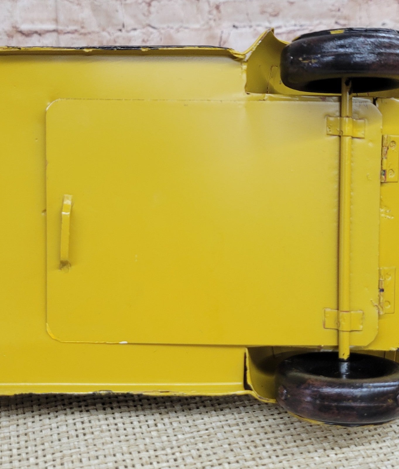 Jayland Checker New York Taxi (Yellow Cab) 1930 Styles Metal Masterpiece