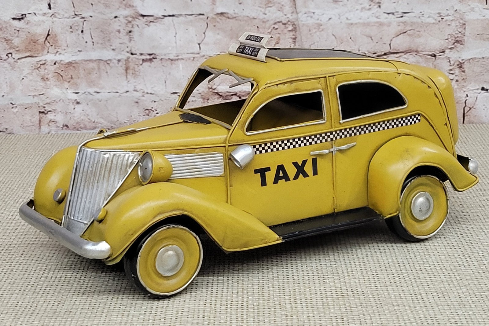High Quality Iron Crafts Black Retro Taxi Car Model Handmade Metal Decorative