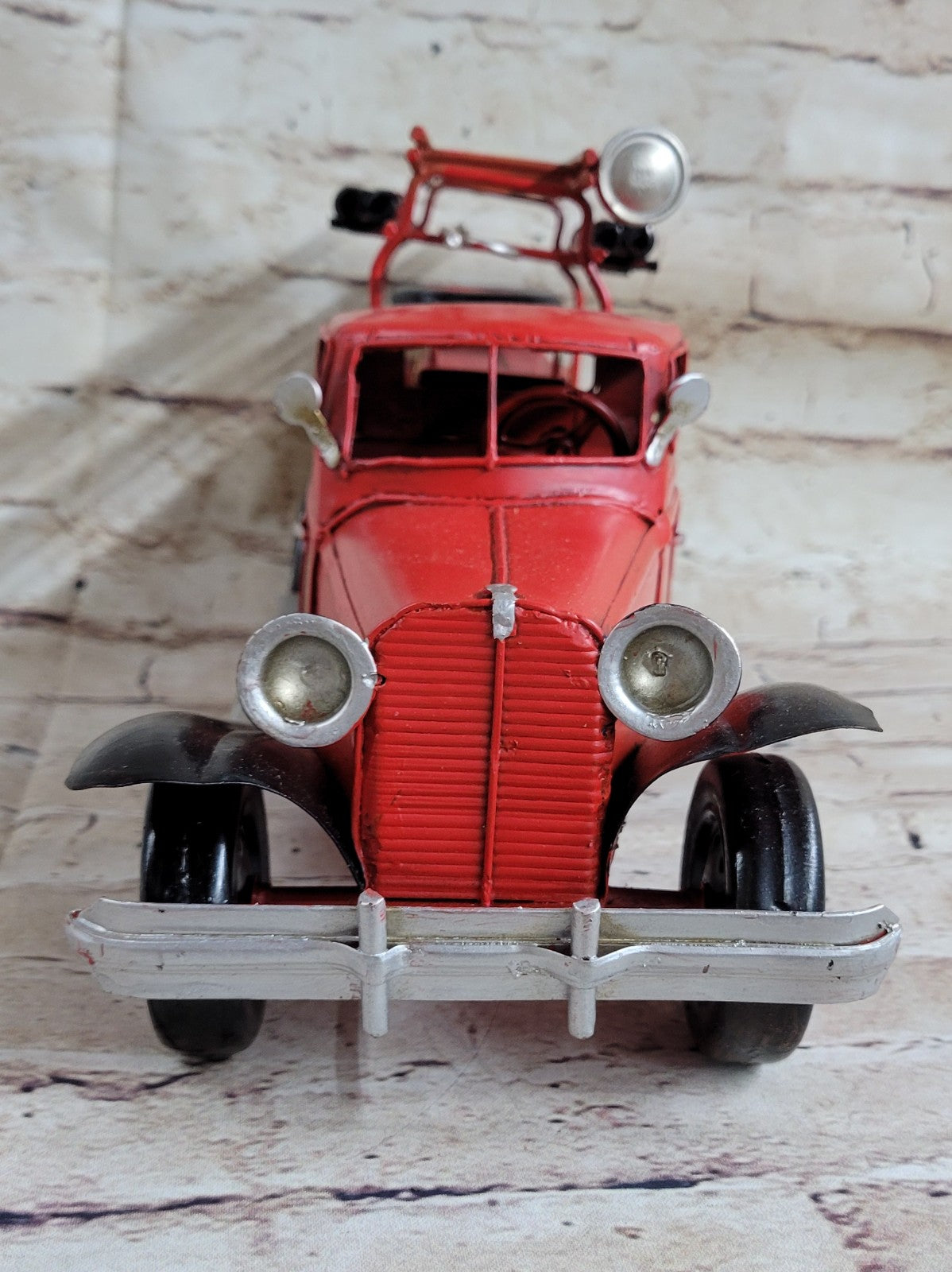 Chief Fire truck Metal Crafts for Home/Pub/Cafe Decoration Or Gift Decor