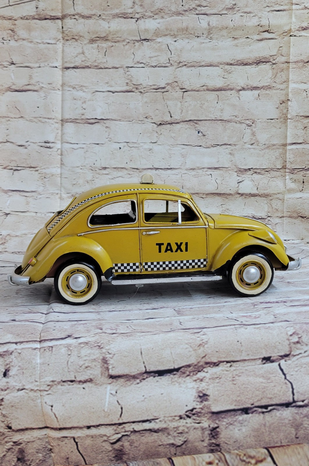 European Finery 1:12 Yellow Checker 1934 VW Beetle Bug Die Cast Model Volkswagen