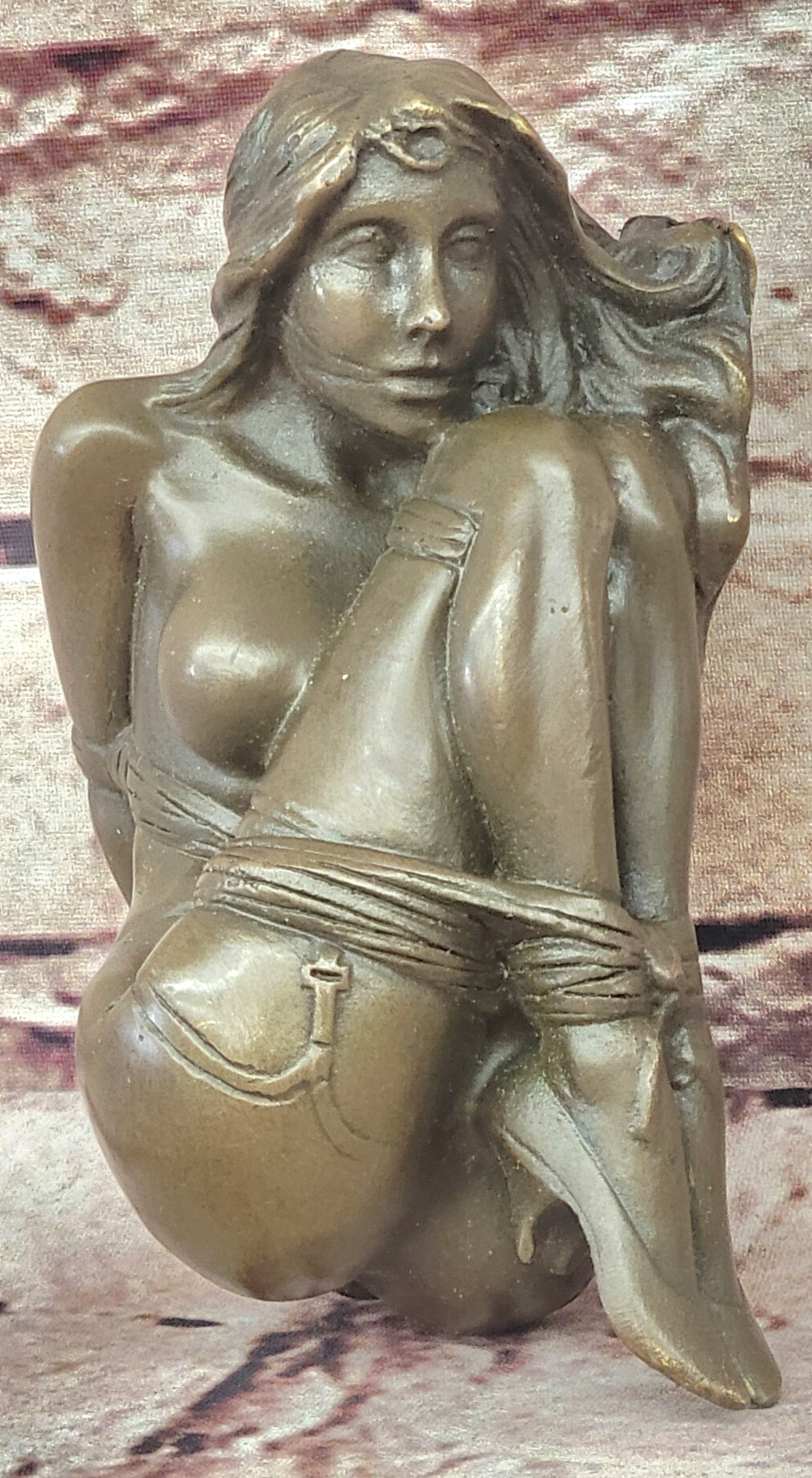 Bondage Girl Chantal - Erotische Sex-Bronze - signiert Original Milo Sculpture
