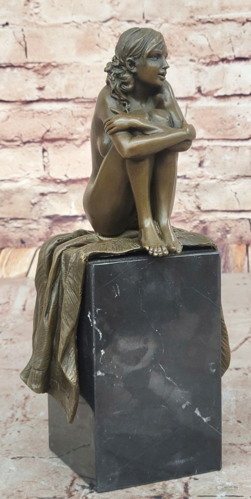 Handcrafted Detaile Nude Lady/Girl/Woman/Female Shy Girl Bronze Sculpture Statue