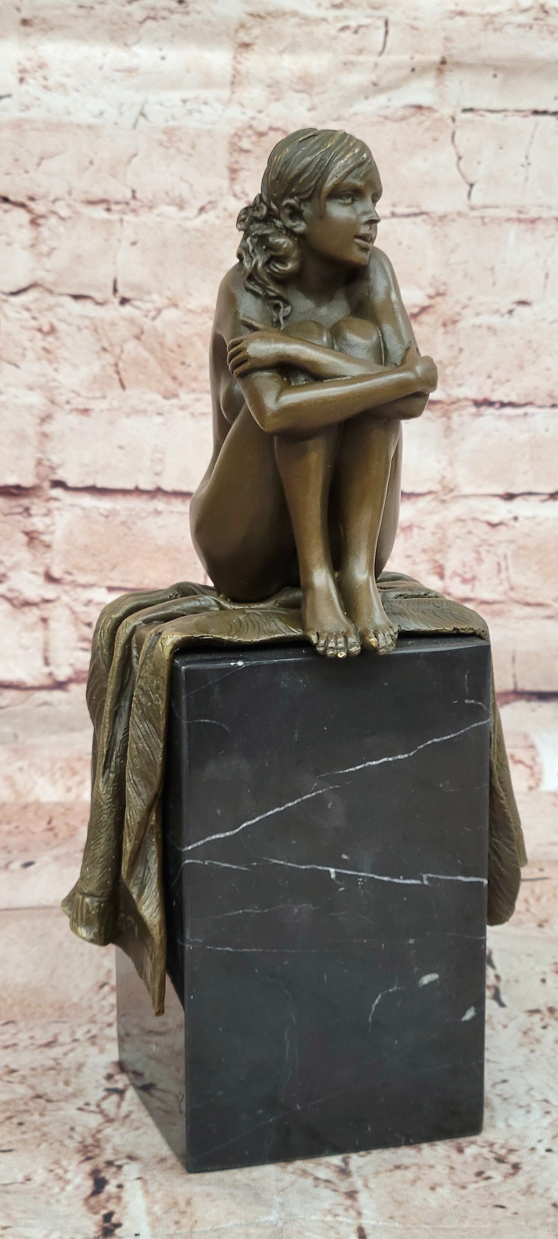 Handcrafted Detaile Nude Lady/Girl/Woman/Female Shy Girl Bronze Sculpture Statue