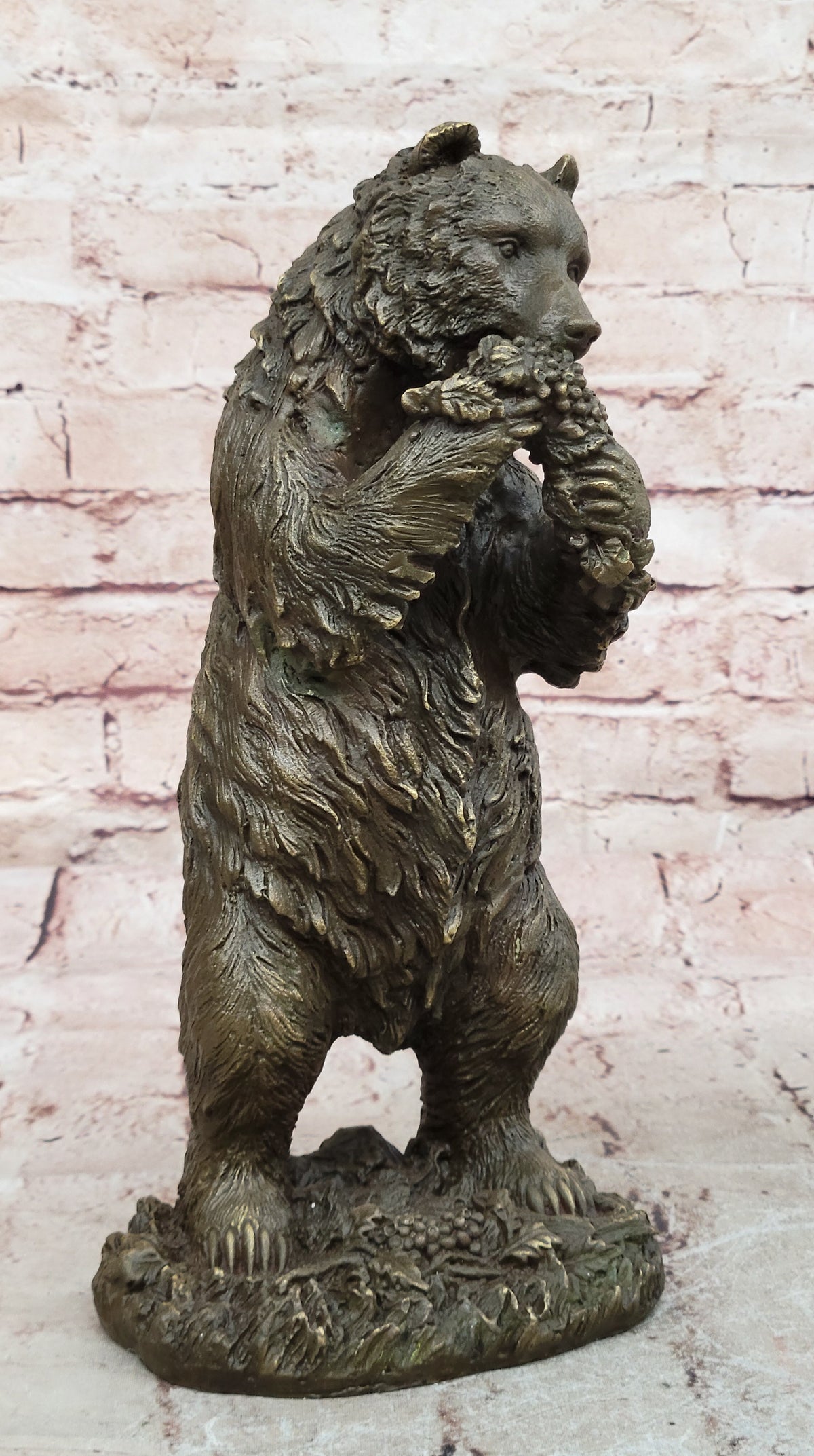 Kodiak Grizzly Bear Lodge Wildlife Lodge Artwork Bronze Statue Sculpture Figure