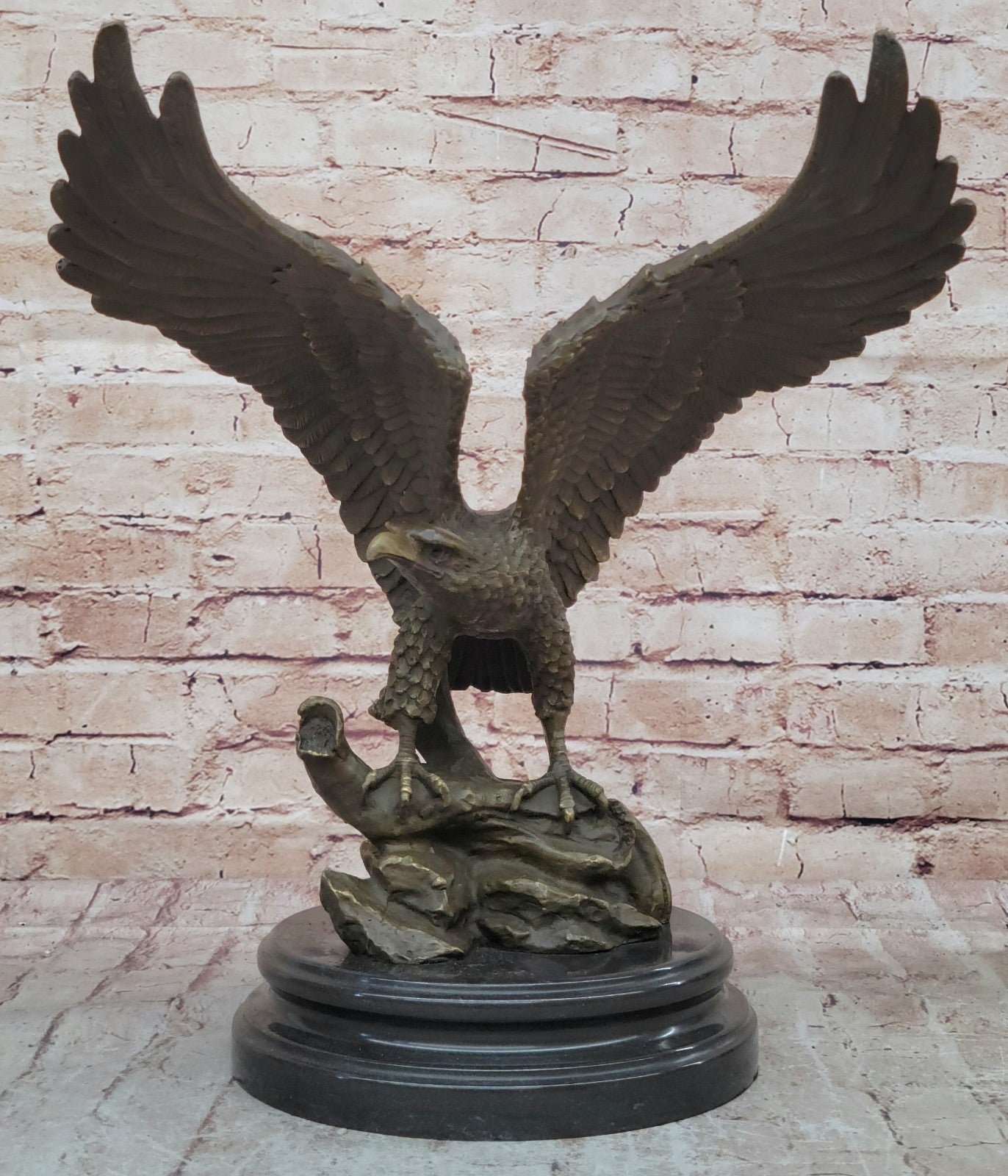 Handcrafted bronze sculpture SALE Deco Art Eagle Bald American Hawk Size Life