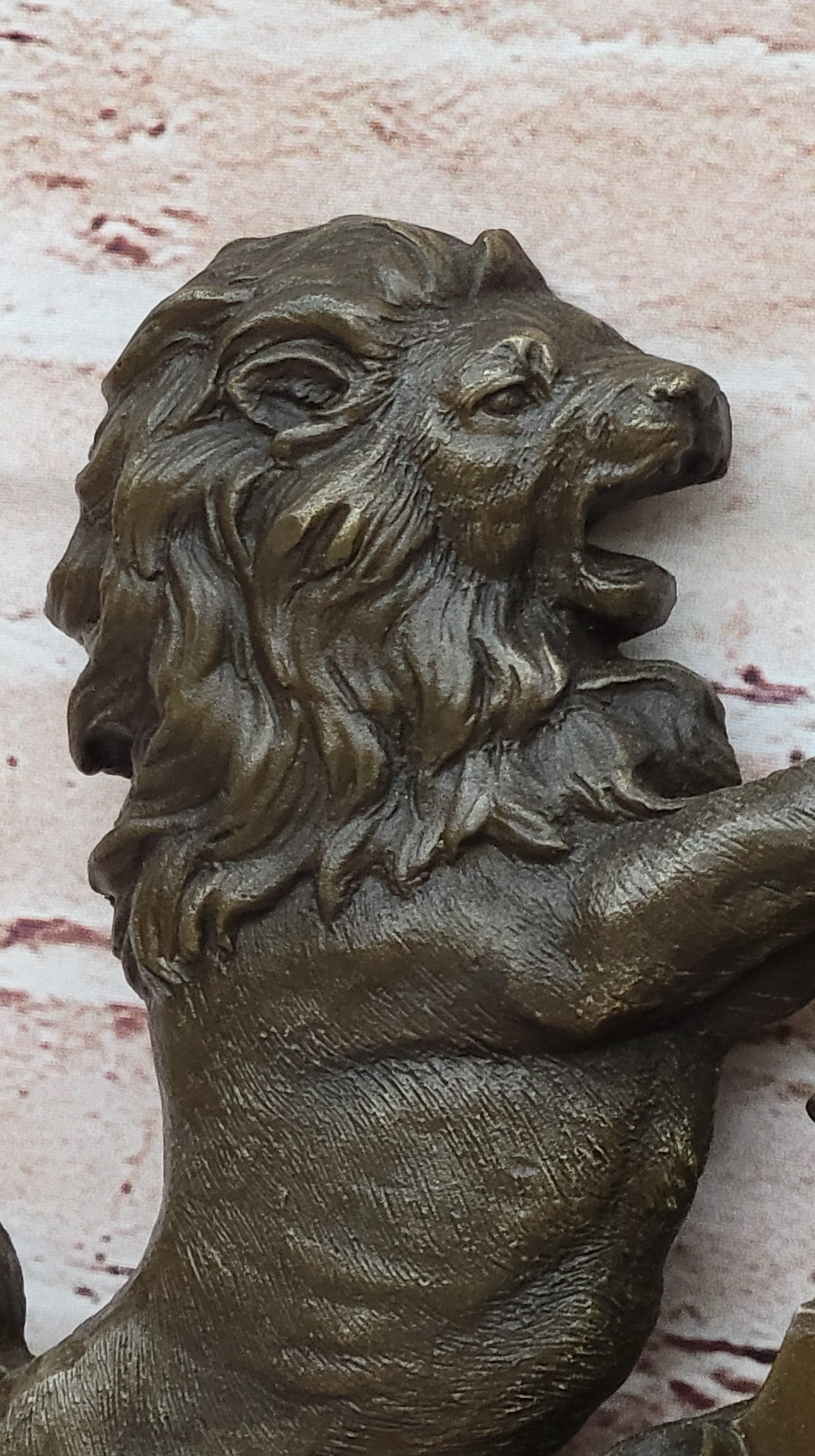 Art Deco Detailed Royal Crest Bronze Masterpiece Figurine Home Office Decoration