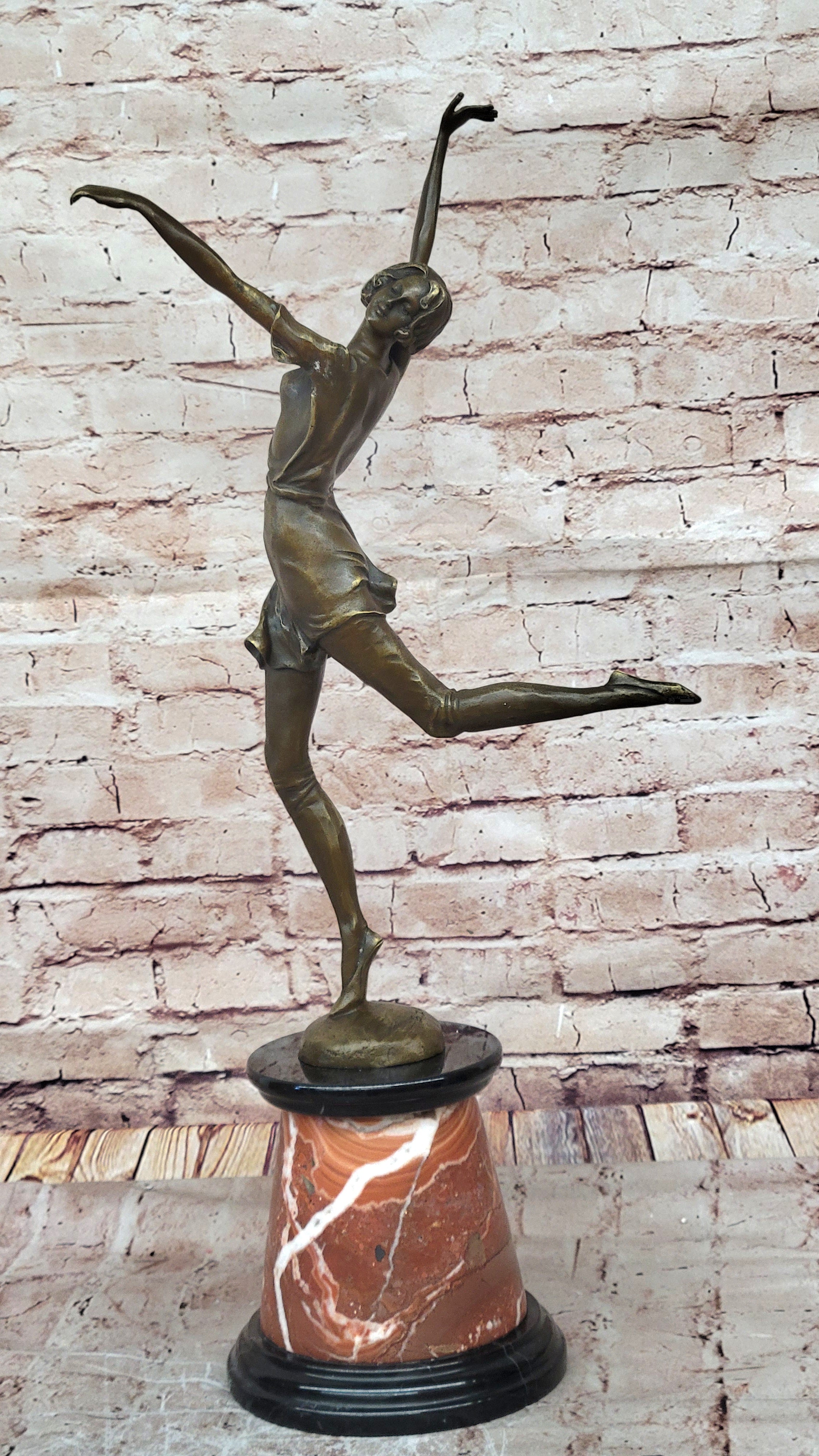 Belle Sculpture En Bronze Doré Sur Socle En Marbre Signé D H Chiparus 61cm Figur