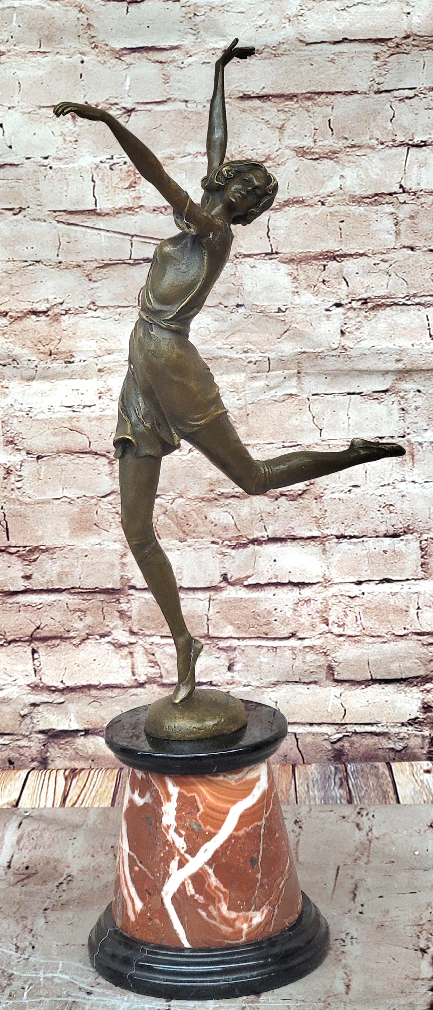 Belle Sculpture En Bronze Doré Sur Socle En Marbre Signé D H Chiparus 61cm Figur