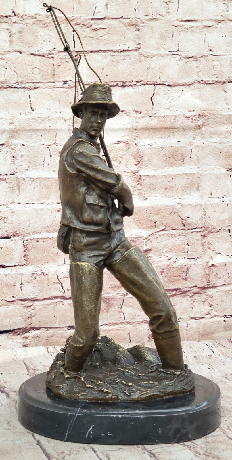 Collectible Handcrafted Fisherman Sportsman Trophy Bronze Sculpture Statue Figur
