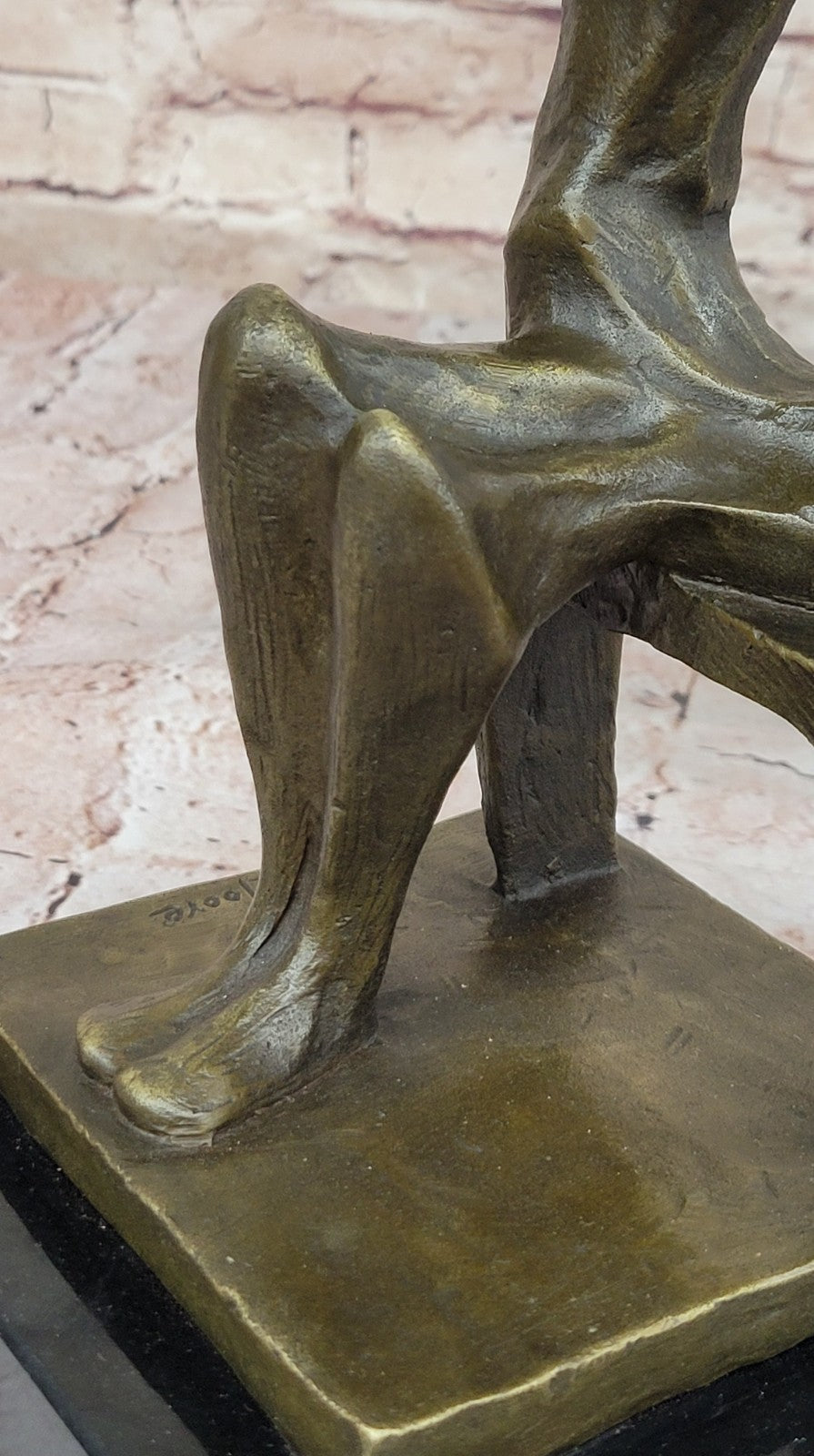 Nice bronze sculpture Mother with child signed H. Moore Art Deco Figure Hot Cast