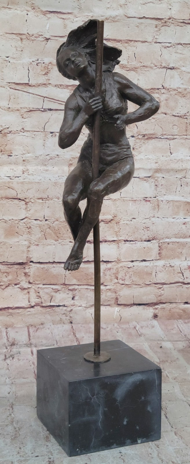 Handcrafted bronze sculpture SALE Cirq Vitaleh Aldo Artist Italian Handcrafted