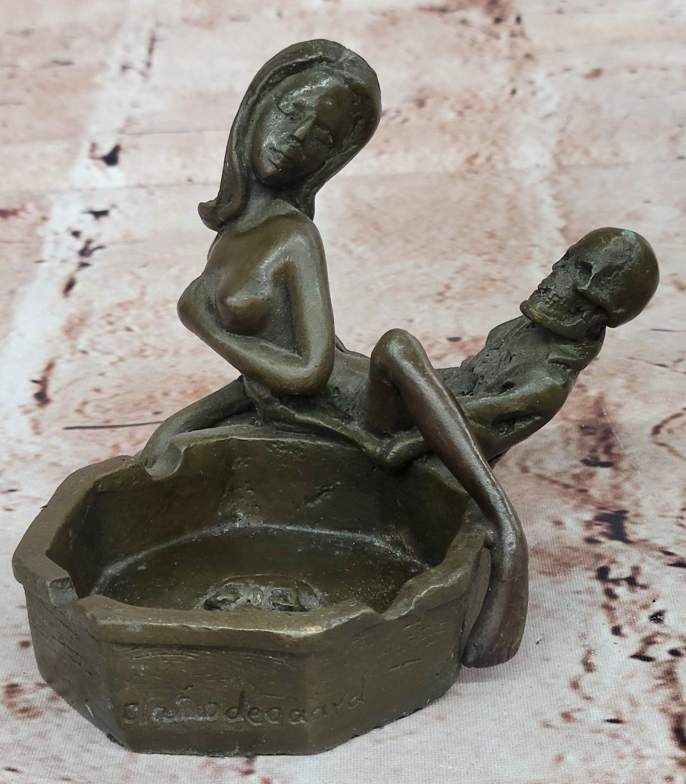 Skeleton Skull Nude Girl Ashtray Gothic Ashtray Special Bronze Statue Figure