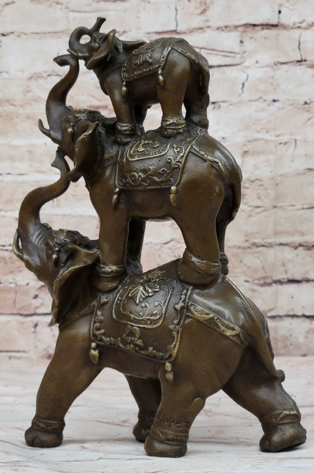 Circus Elephants Family Statue  Acrobatic Elephant Act Auspicious Noble Safari Animals