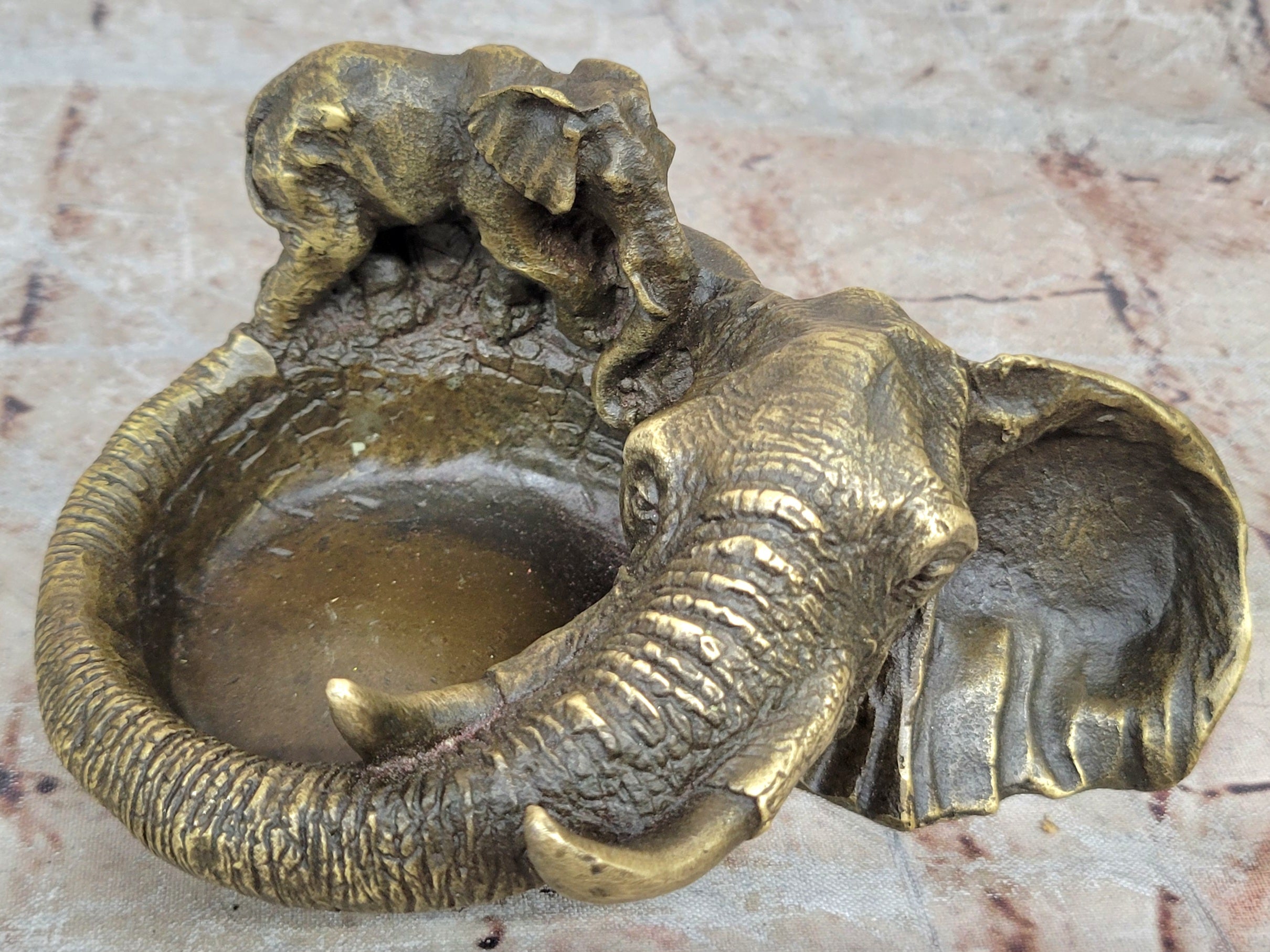 Art Deco Brass Bronze Copper  Ashtray With Elephant  Head Home Decor