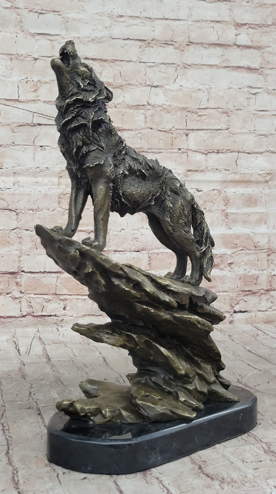 Hot Cast Bronze Wildlife Statue: Howling Wolf at Moon - Handcrafted by Bugatti