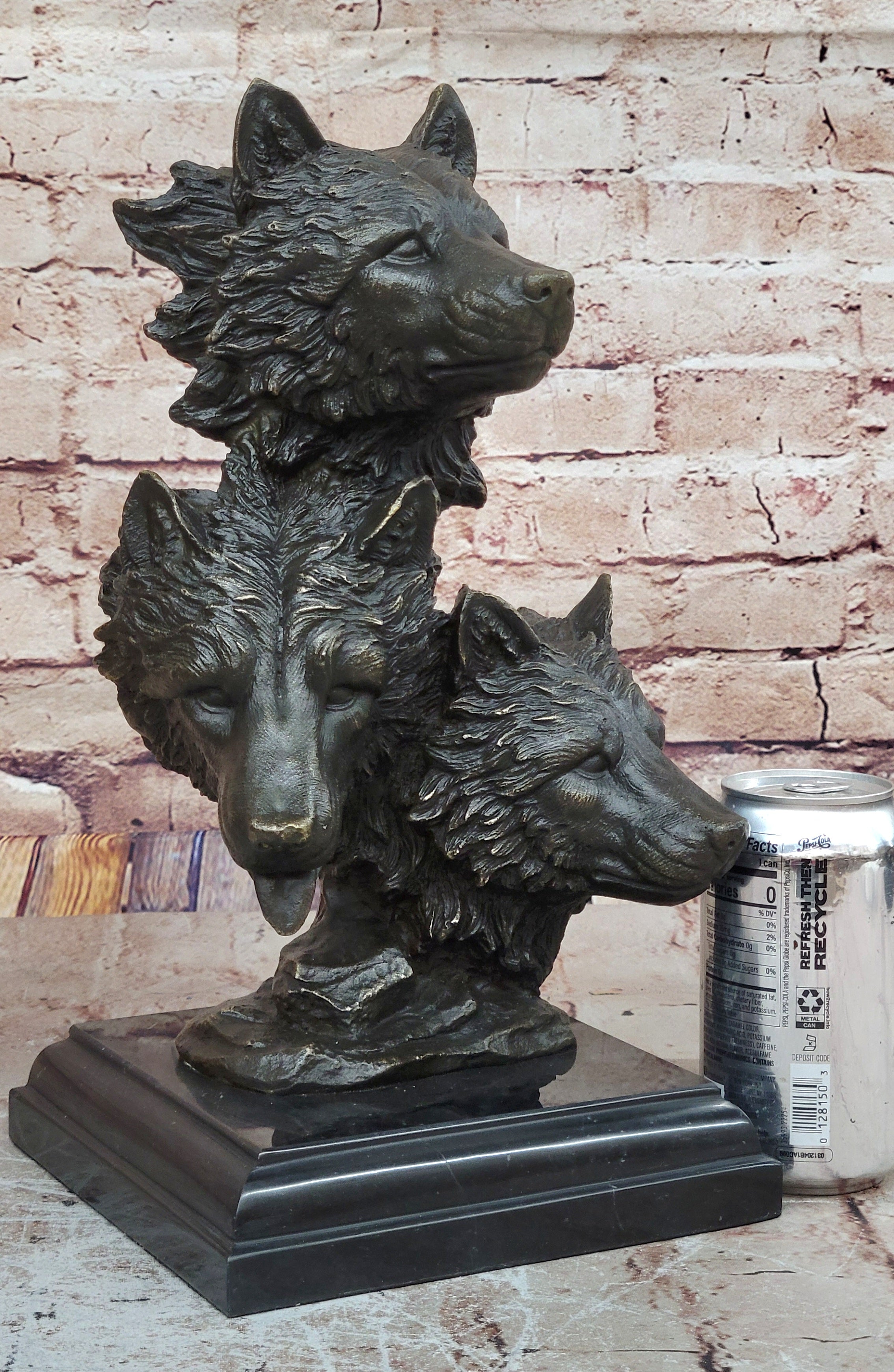 Three wolves head bronze statue wild animal wolf sculpture art home office
