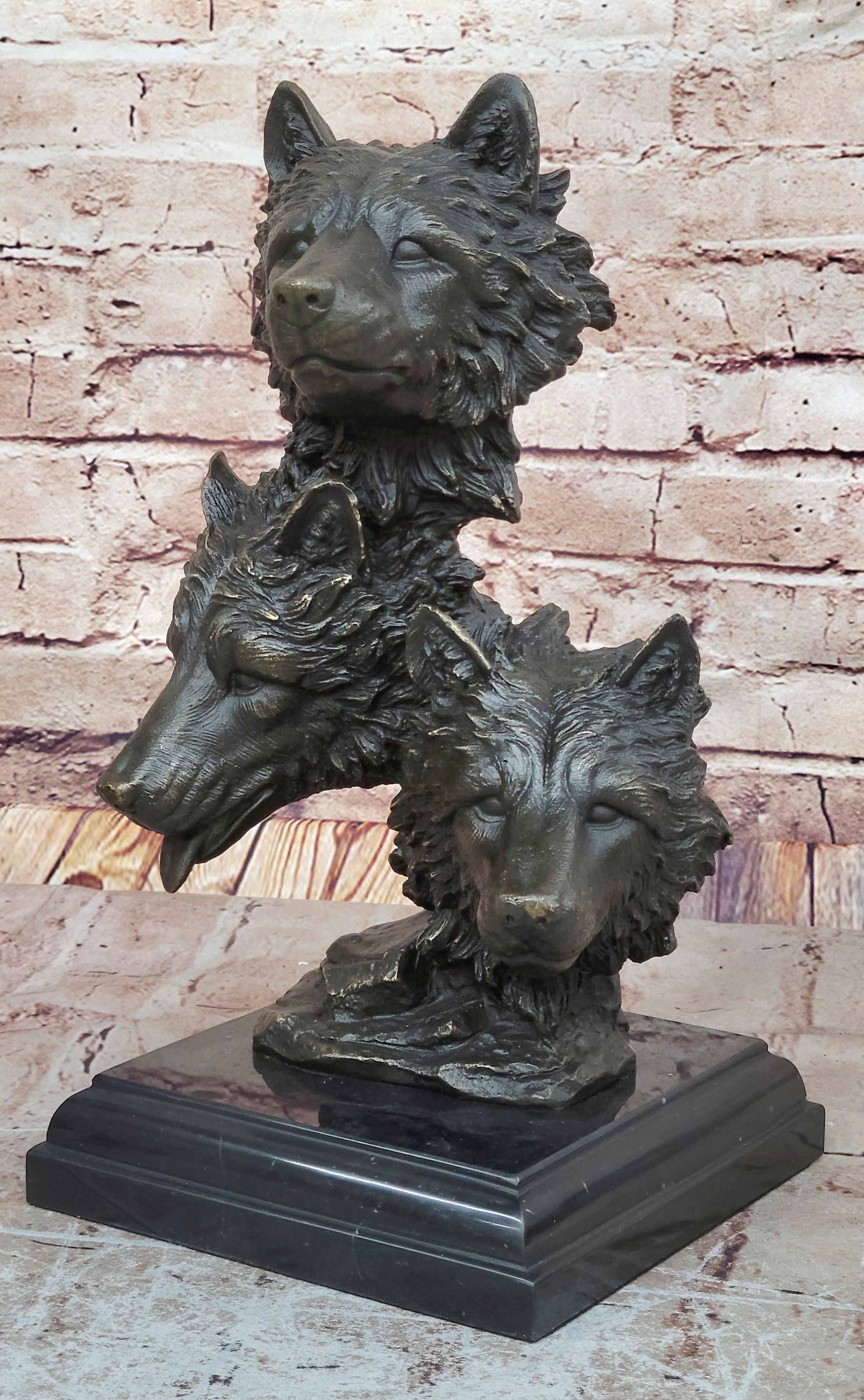 Three wolves head bronze statue wild animal wolf sculpture art home office
