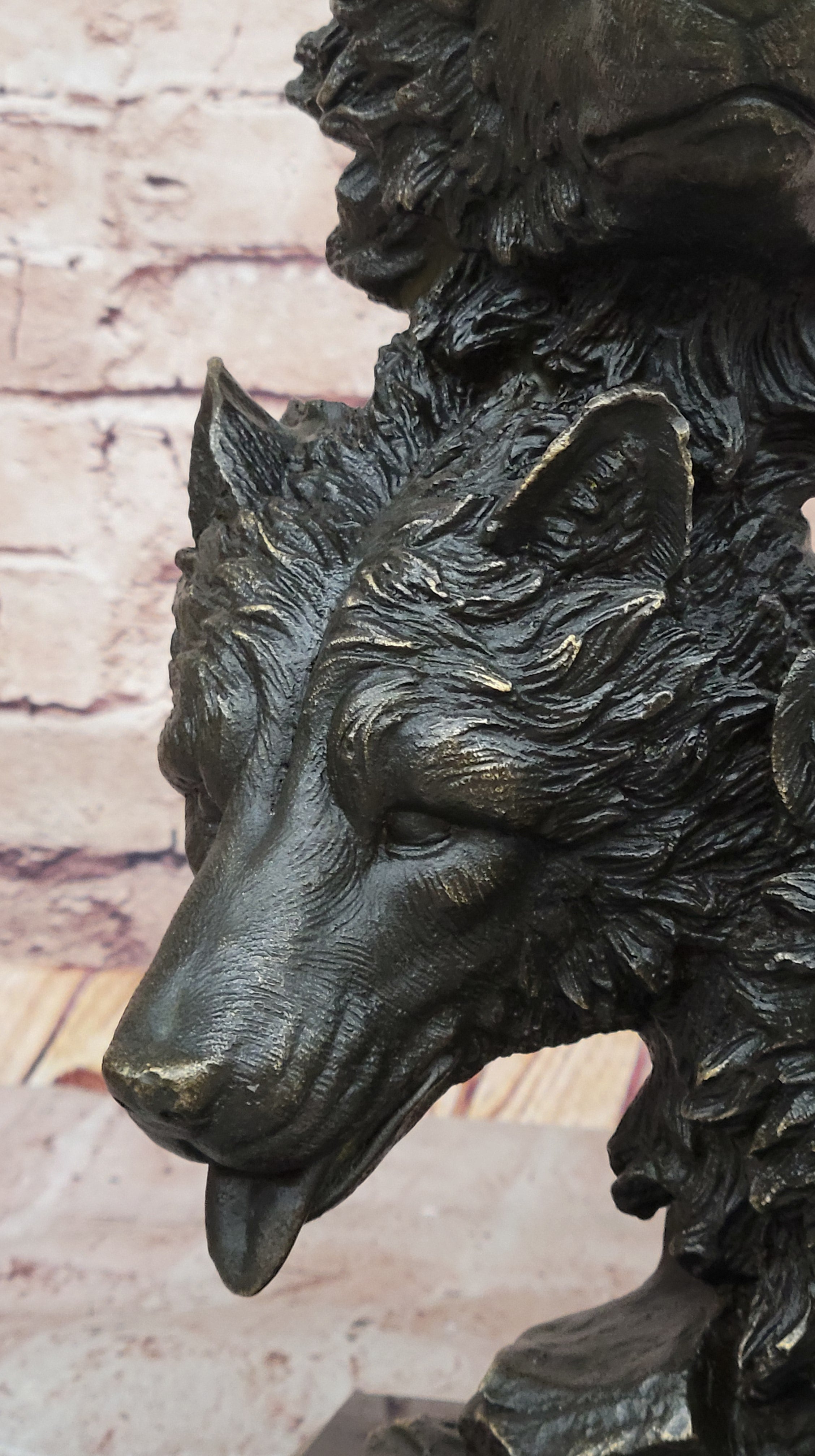 Three wolves head bronze statue wild animal wolf sculpture art home office
