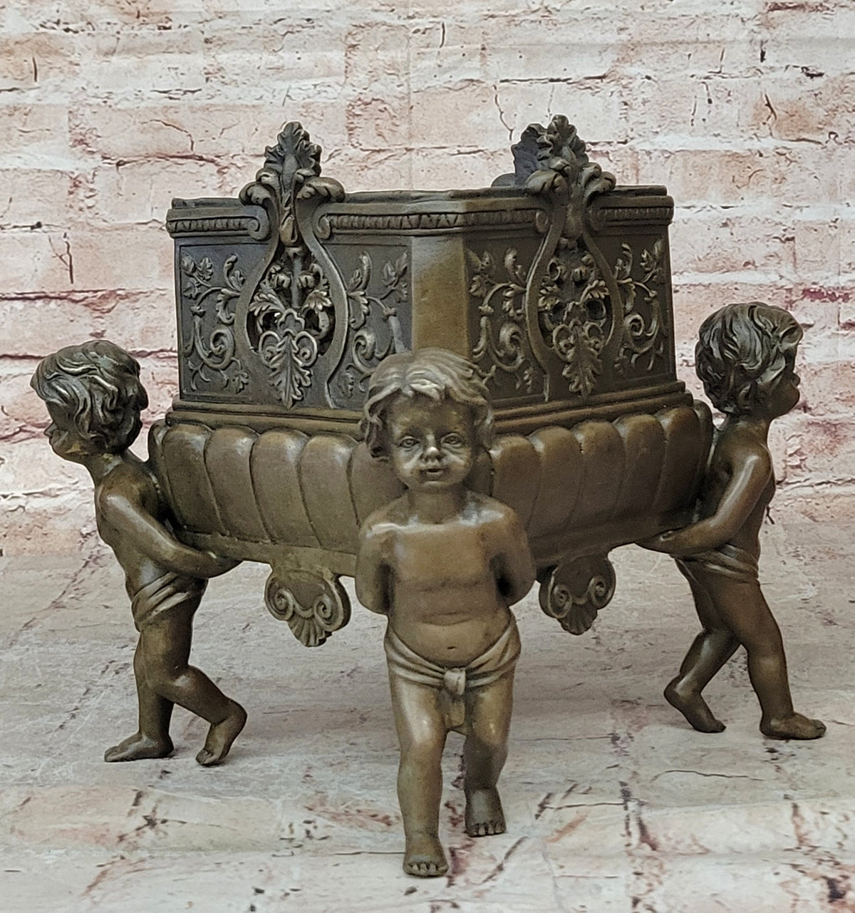 Handcrafted bronze sculpture SALE Che Joseph By Planter Puti Boy Identical Four