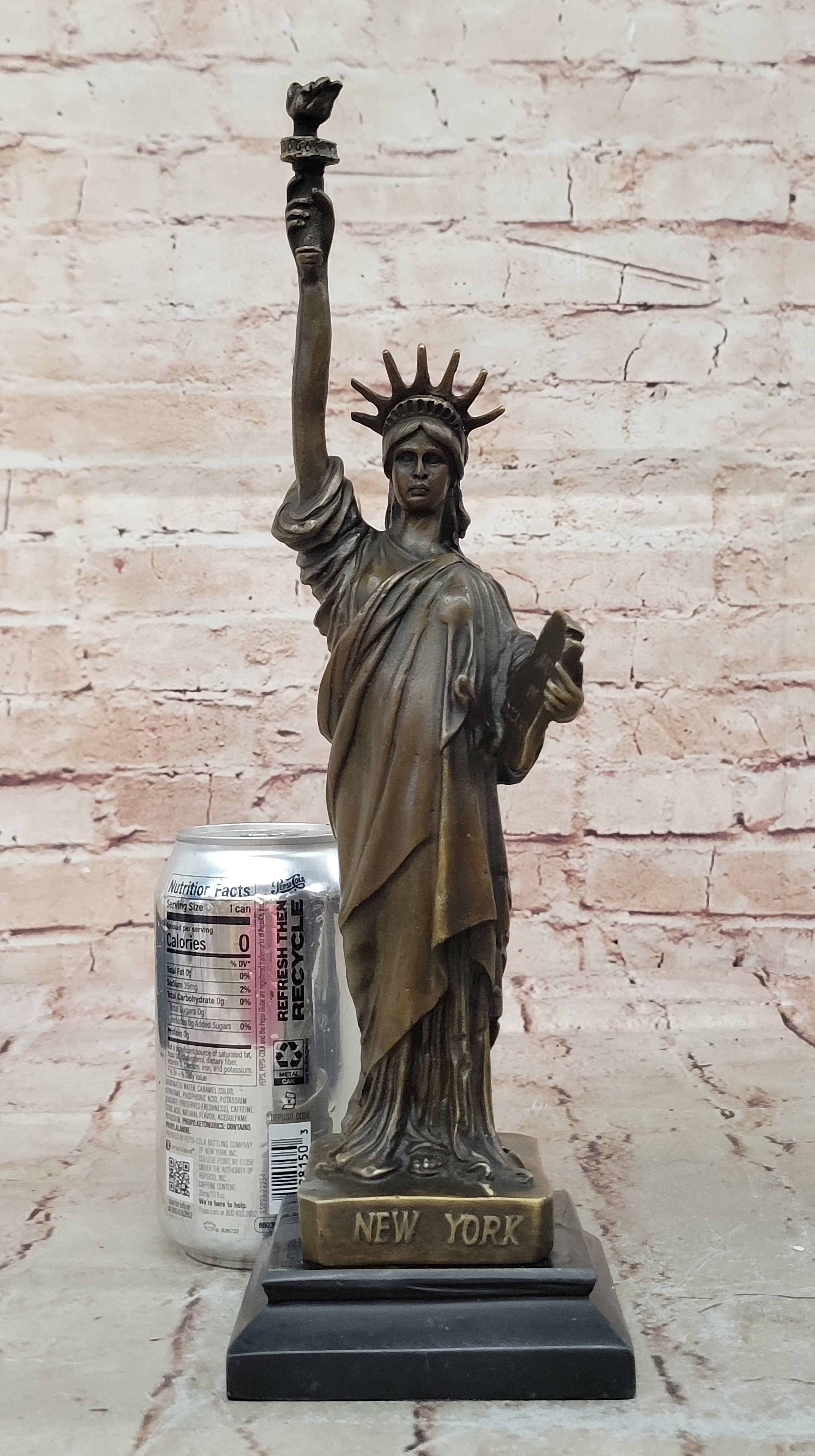 Fisher New York`s Hot Cast Bronze Sculpture: Statue of Liberty NYC Memorabilia Figurine