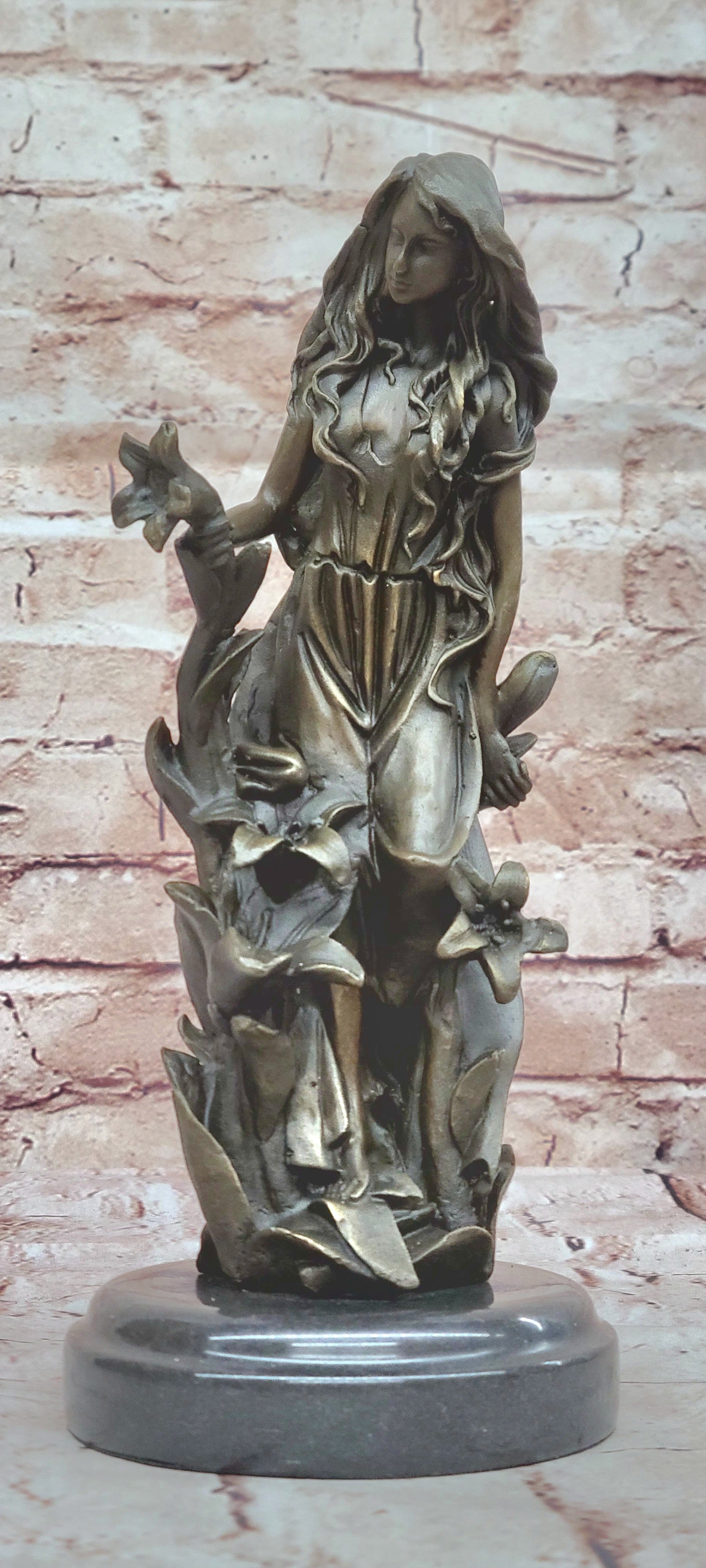 Beautiful Girl With Bunch of Flower On Bronze Sculpture Statue Figurine Deal