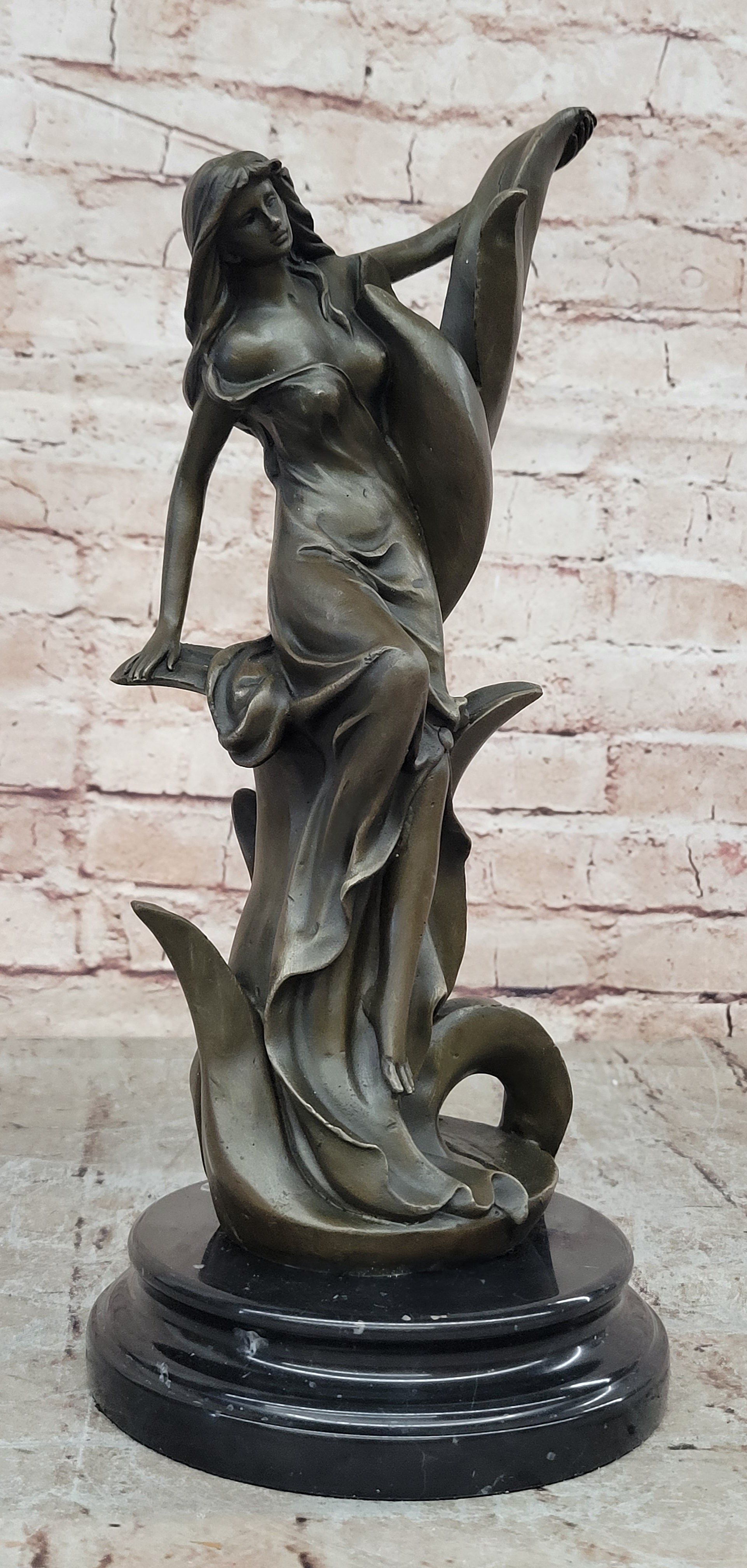 Venus Goddess Bronze Sculpture with Lily – Signed Art Nouveau Figurine, Collectible