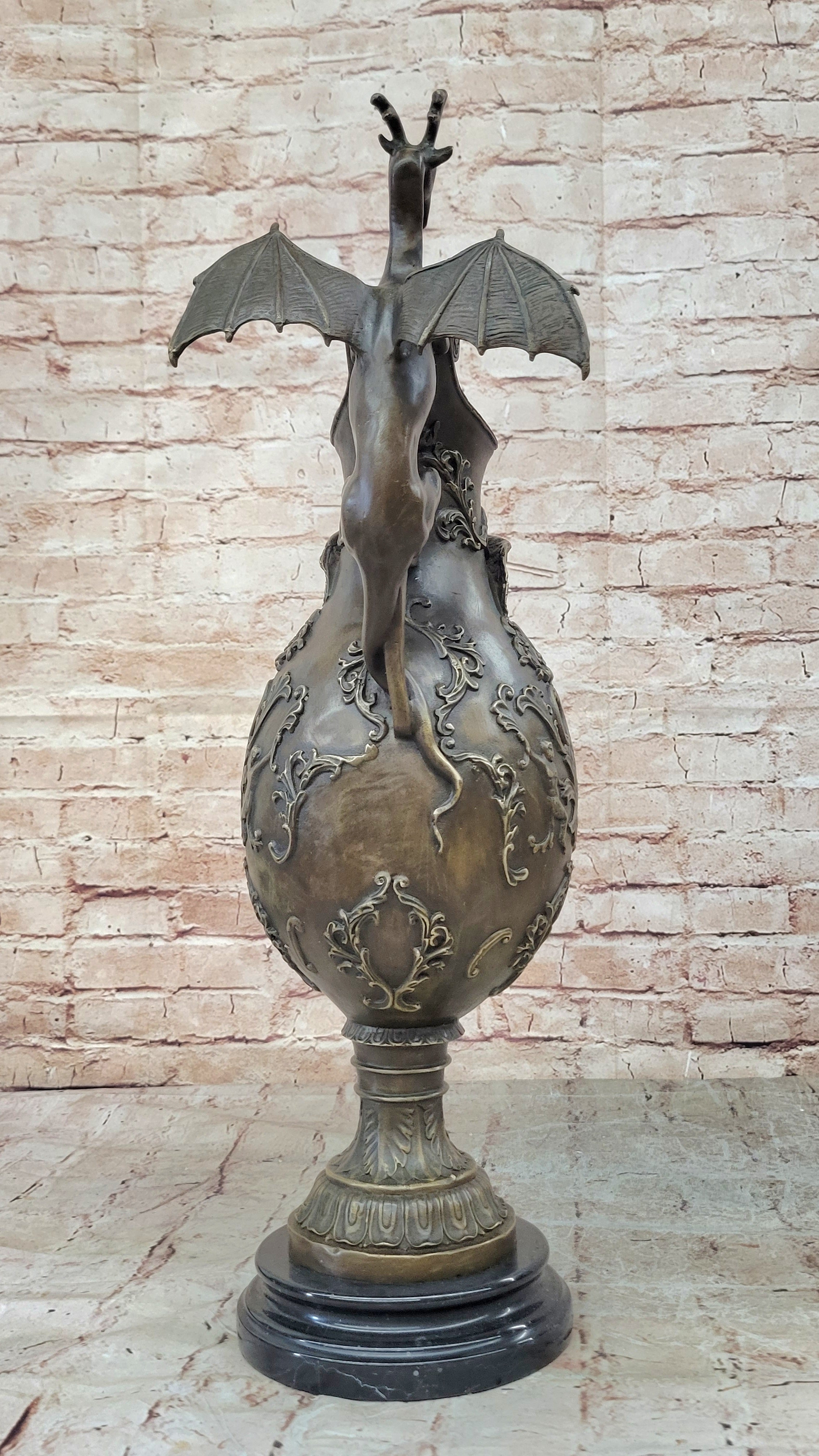 Asia Collectible Decorated Old Handwork Bronze Carved Dragon Vase Detailed Decor
