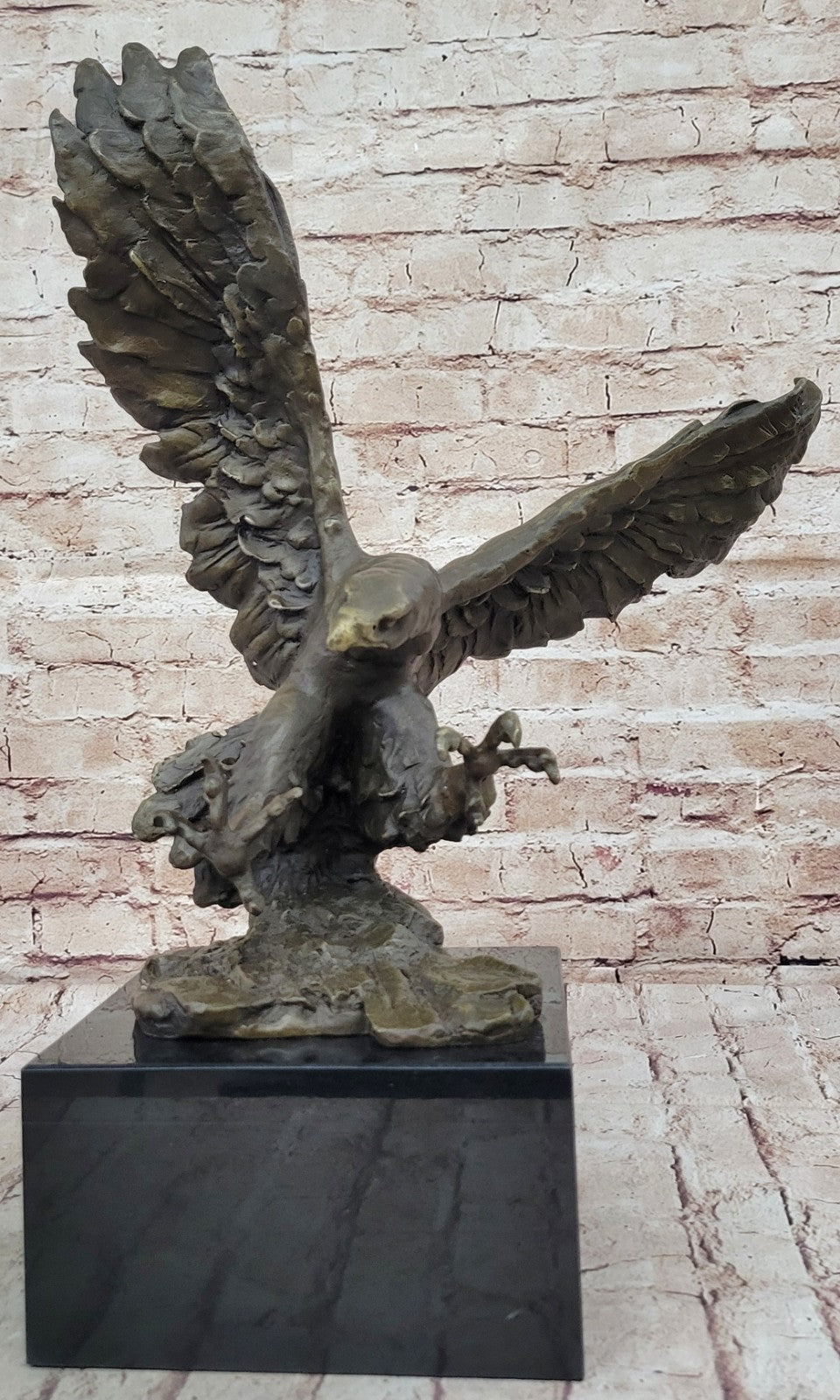 Bronze American Bald Eagle on Tree Falcon Osprey Hawk Flag Statue Pride Flying