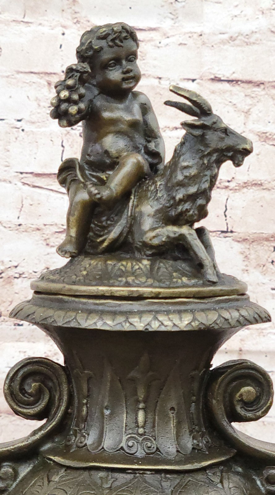 Handcrafted Urn Mythical Mythology Cherubs Baby Angel Bronze Sculpture Statue