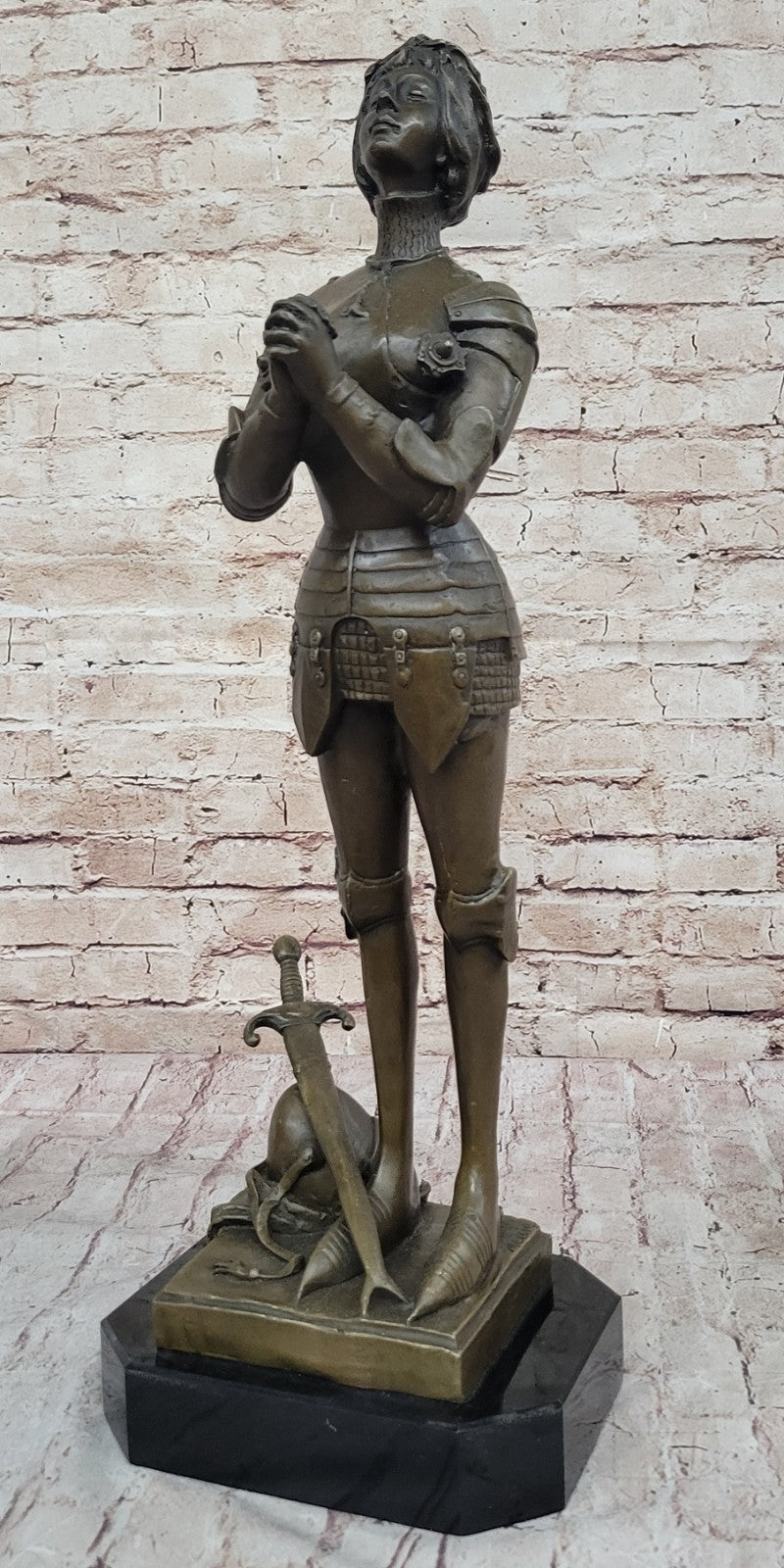 MAID ORLEANS FRENCH PRAYING HEROINE SOLDIER Bronze Sculpture Statue Figurine T