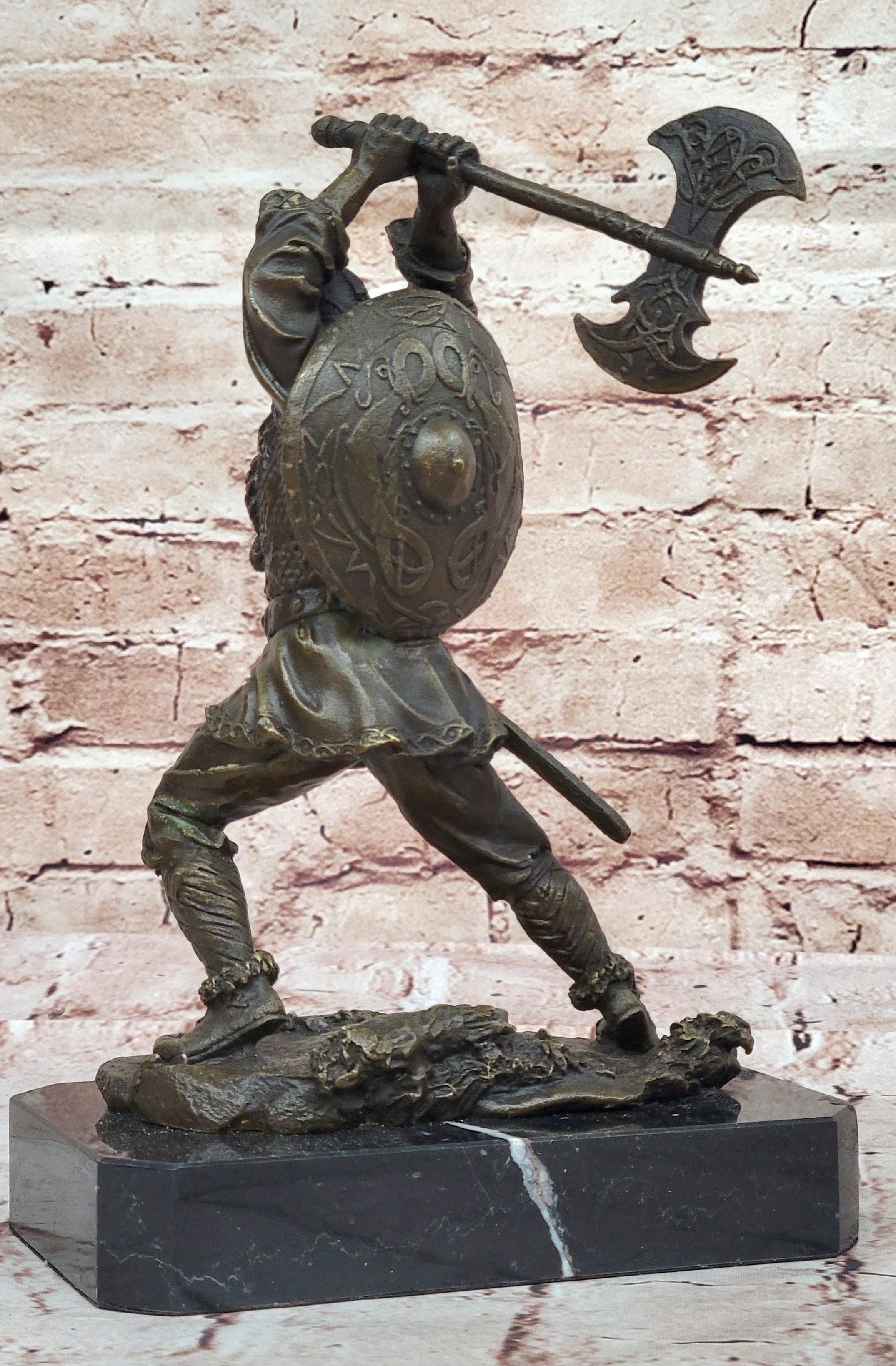 Bronze Sculpture European Warrior Museum Good Quality Marble Base Figurine Sale