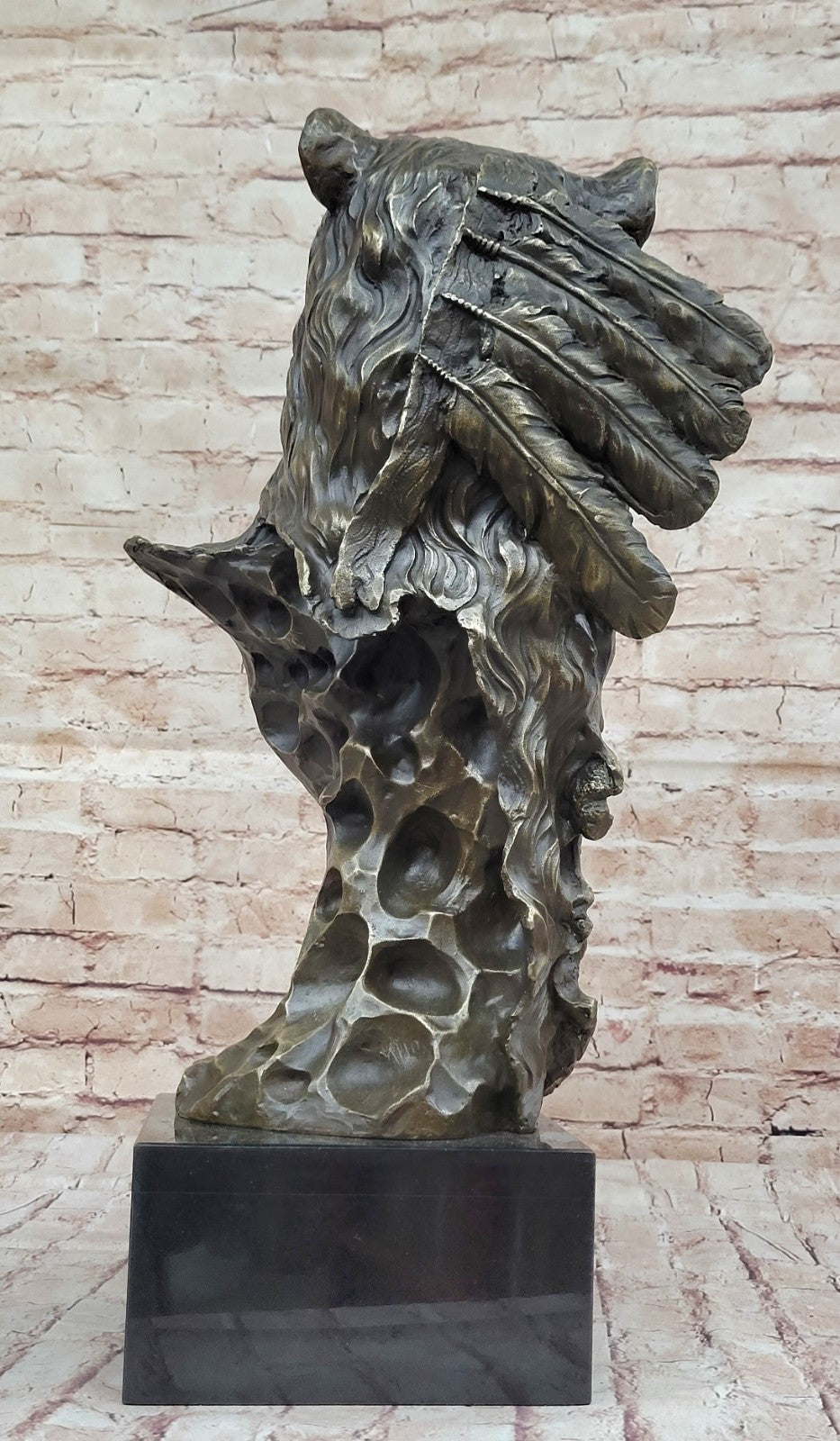 Handcrafted Large American Indian Warrior Bust Bonze Sculpture Detailed Figurine