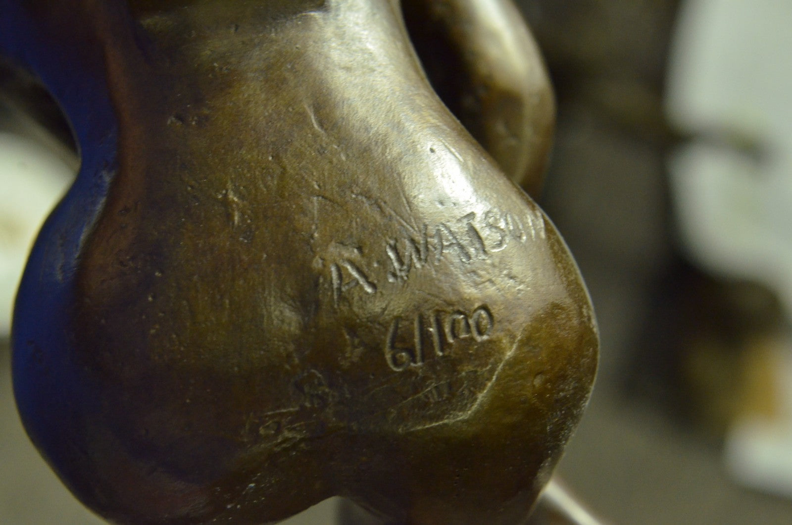 Lost Wax Handcrafted Sitting Angel For Wall Decoration Home Office Bronze Statue