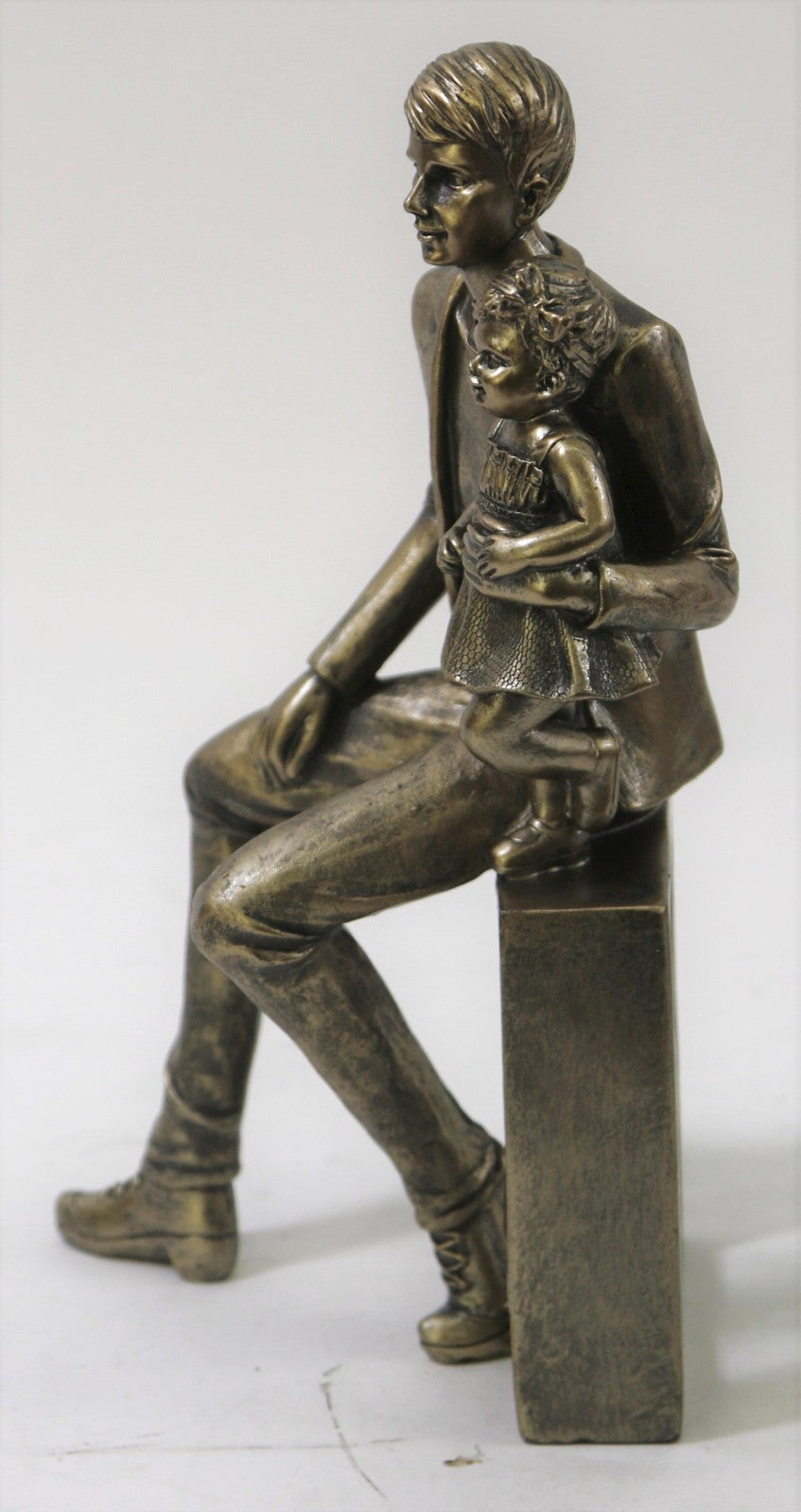 BRONZED THE LOVE BETWEEN A FATHER AND HIS DAUGHTER IS FOREVER HOME OFFICE DECORATION