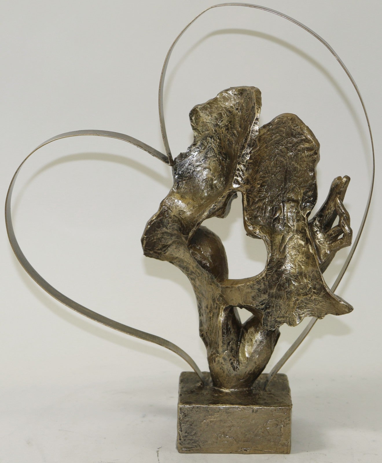 Bronze Couple statue in romantic Love Circle Cold Cast Sculpture Figurine