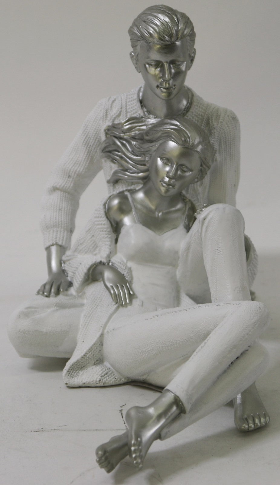 Valentine Day Special Romantic Couple Holding Each Other Sculpture Gift
