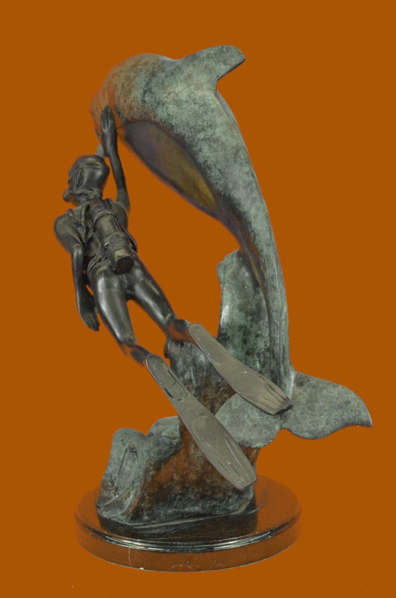 Statue, MKV Diver, "On the Move", Bronze, with Large Whale Figurine Marble Figure