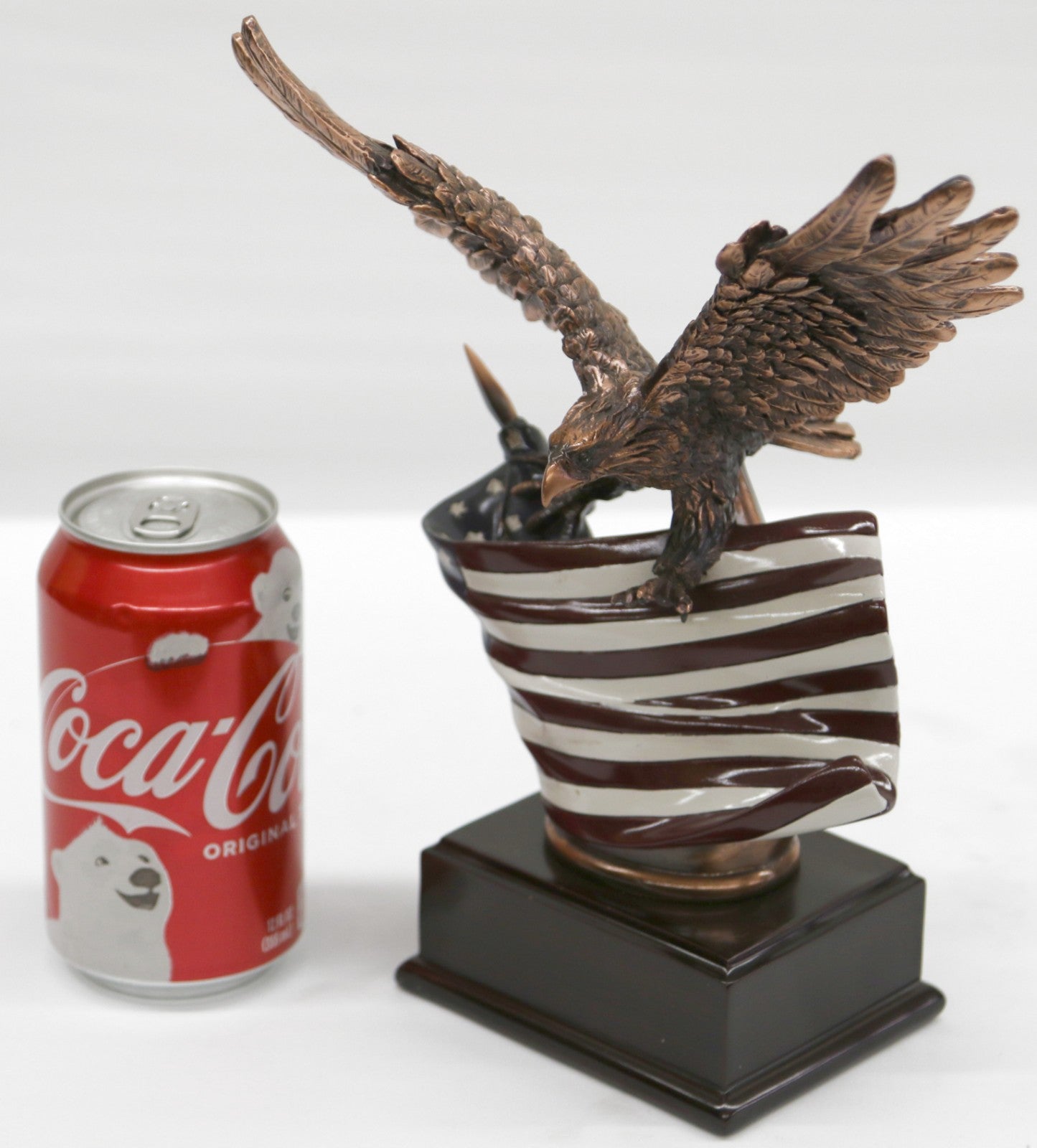 Museum Quality Classic Artwork Animal Bird Flying Eagle Bronze Cover Statue Decor
