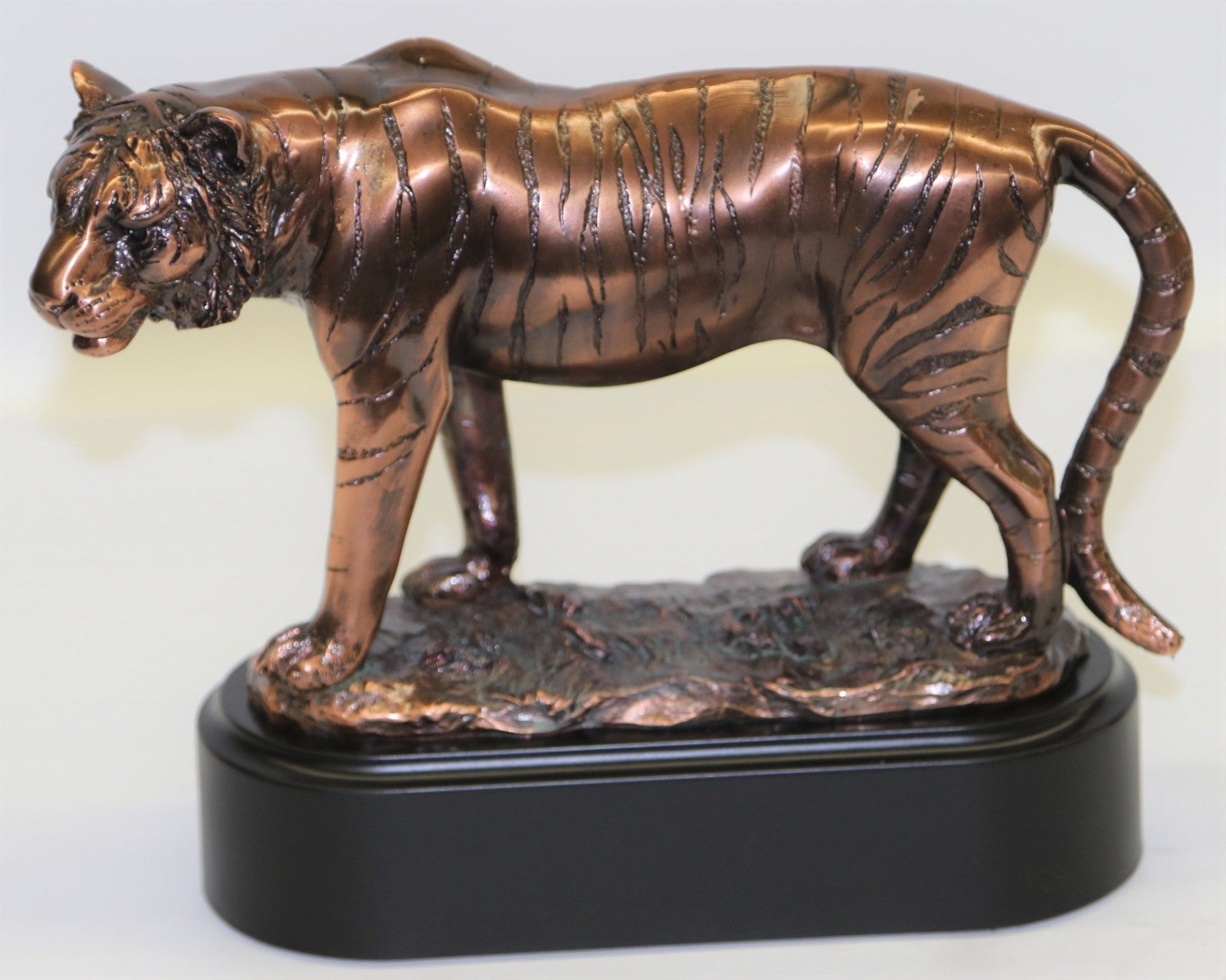 Bengal Tiger Bust Statue Faux Bronze Resin Tiger Family in Jungle Wildlife Scene