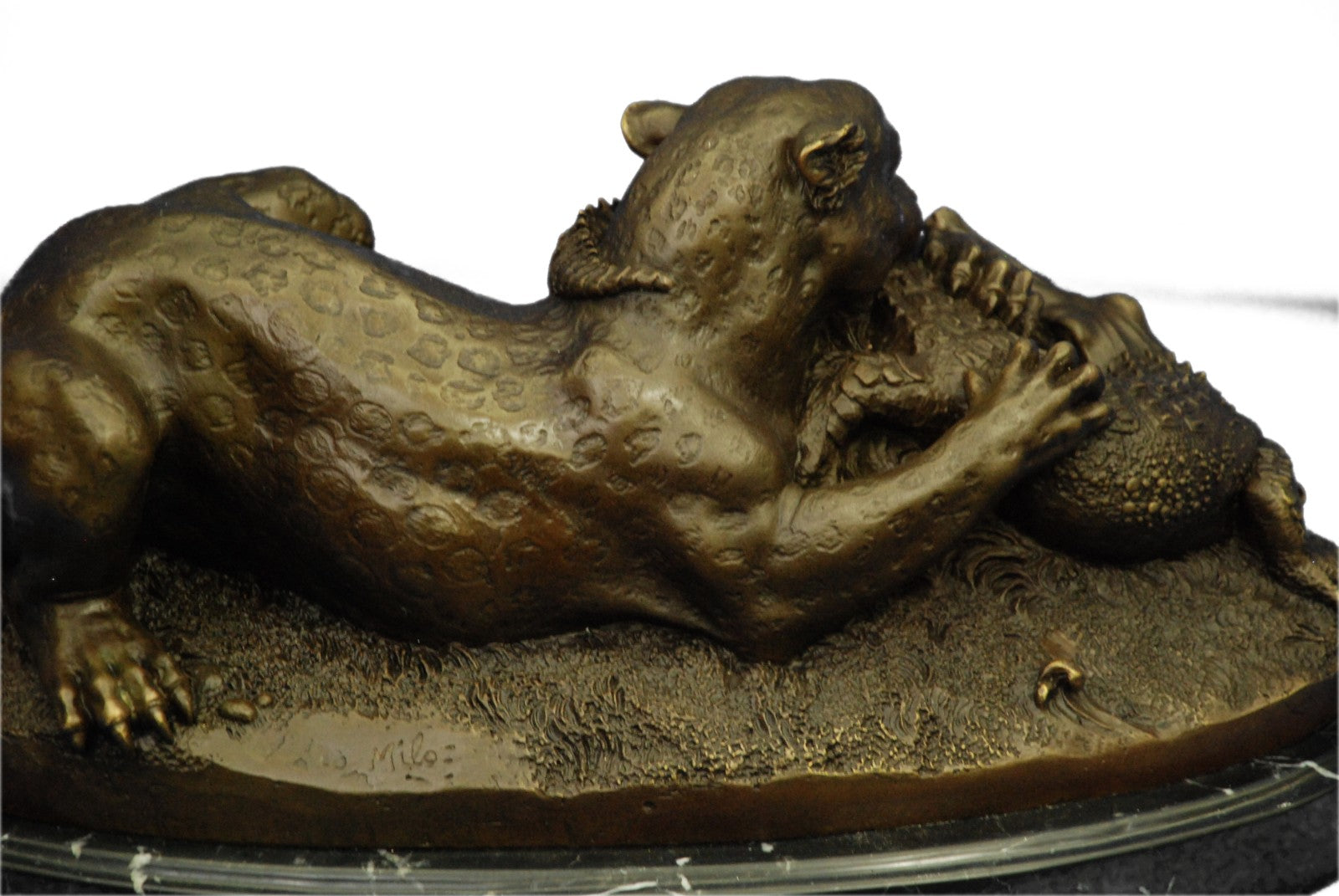 Bronze Sculpture Animal Wildlife Masterpiece Lion and Crocodile Home Decor